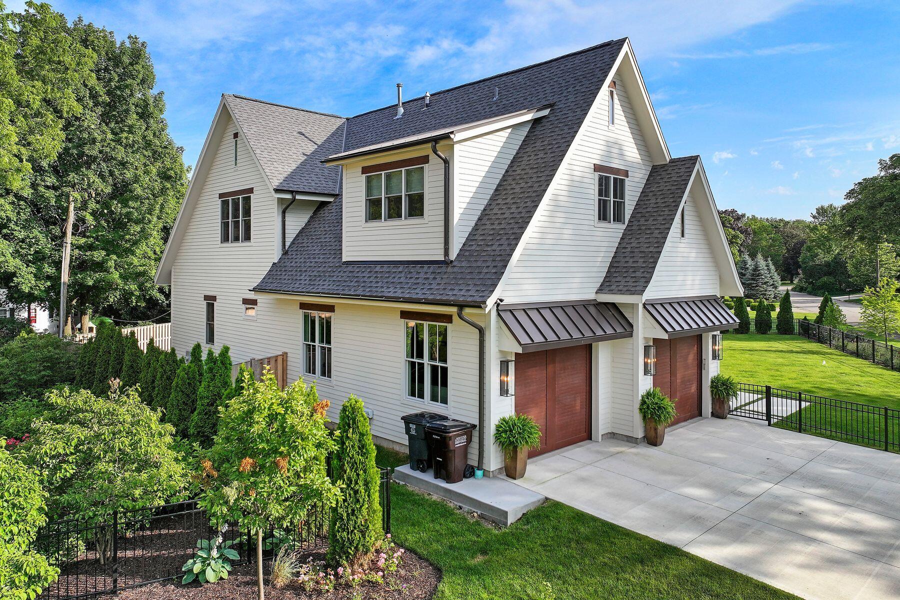 1550 Evergreen Ln