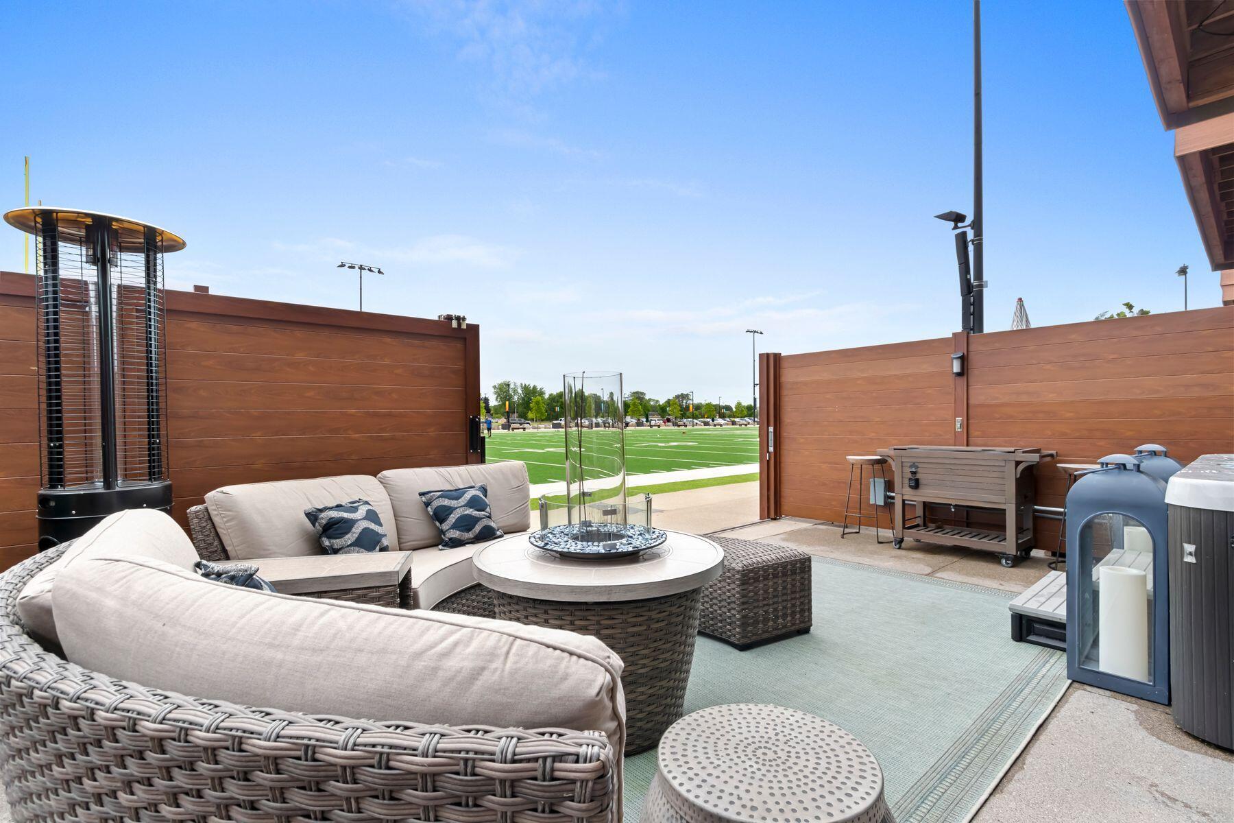 1130 Brookwood Dr