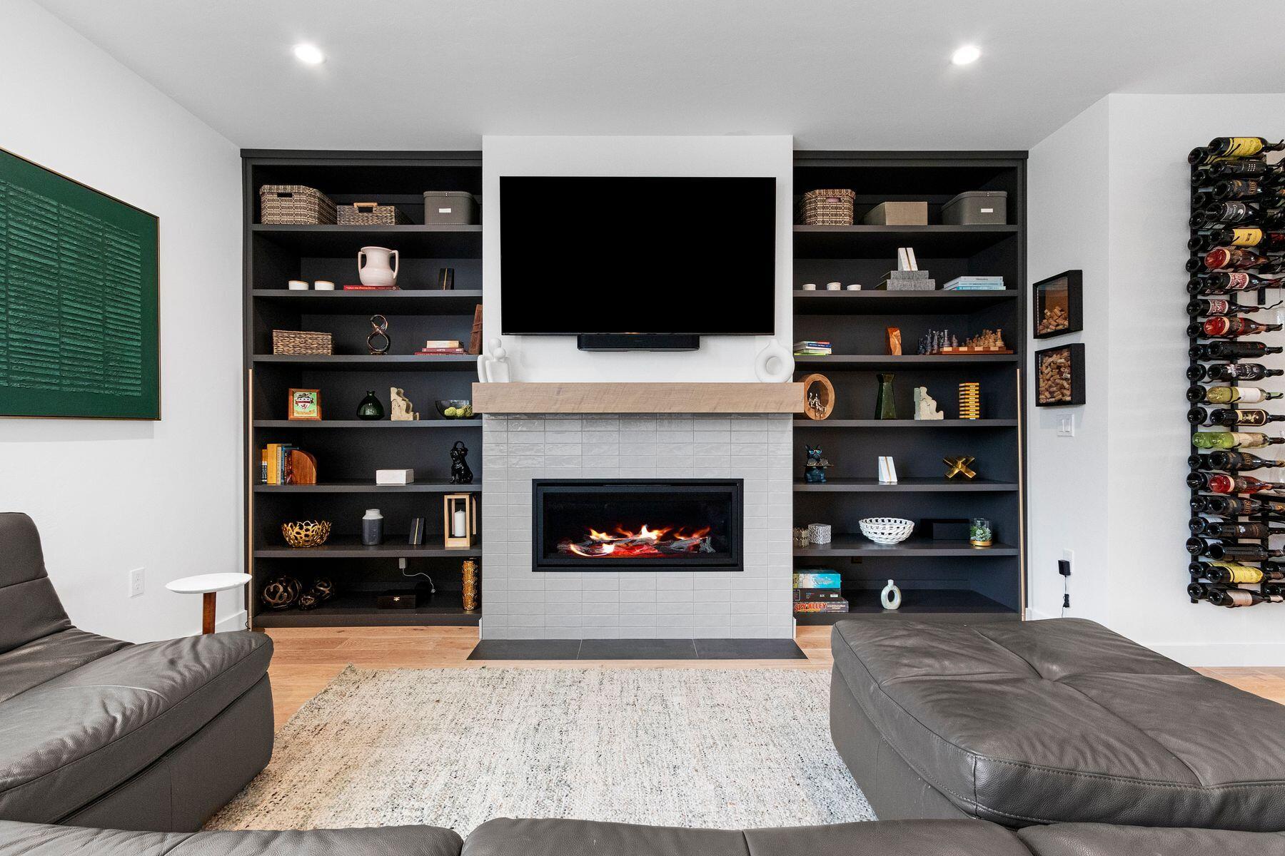 1130 Brookwood Dr