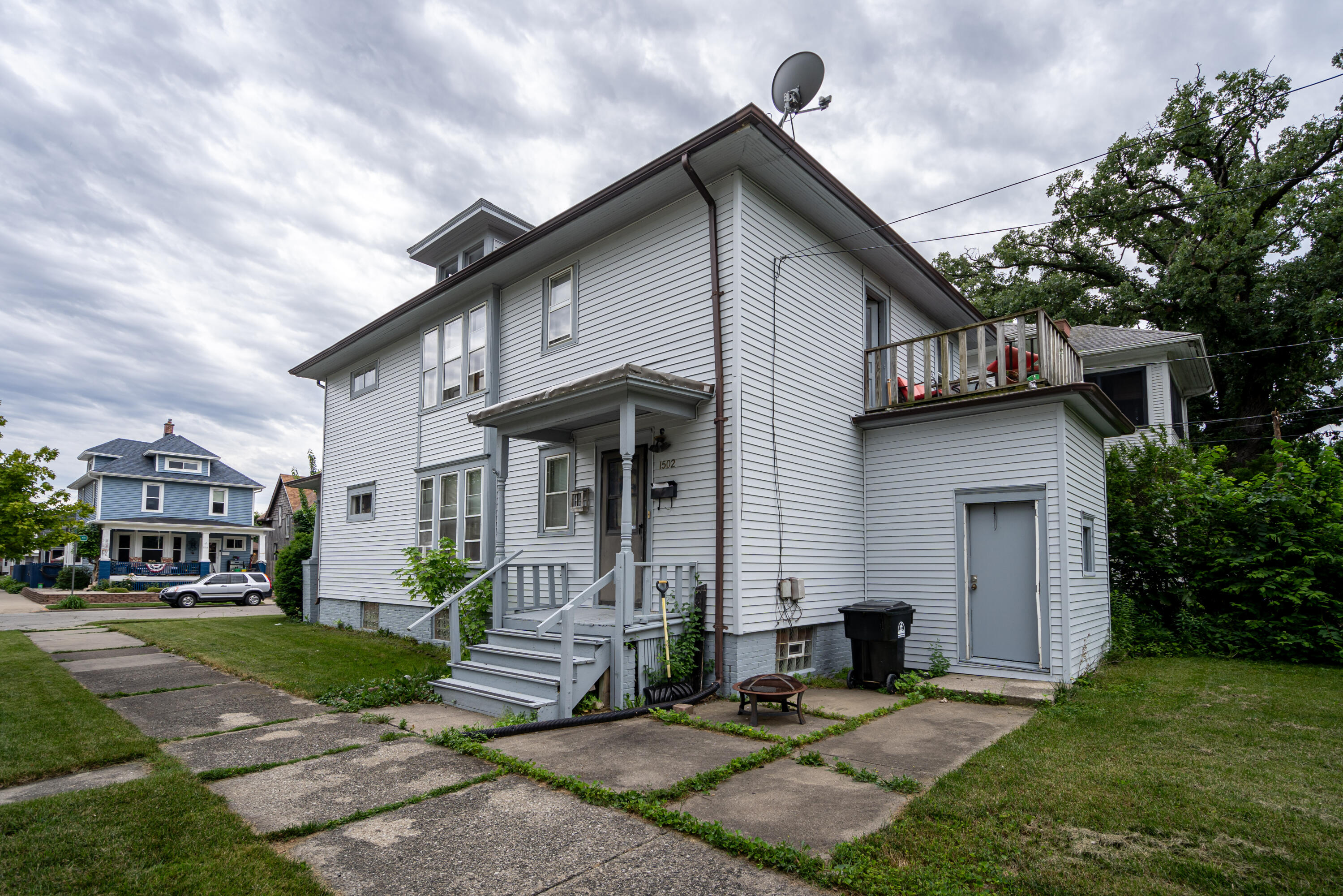 1500 Quincy Ave