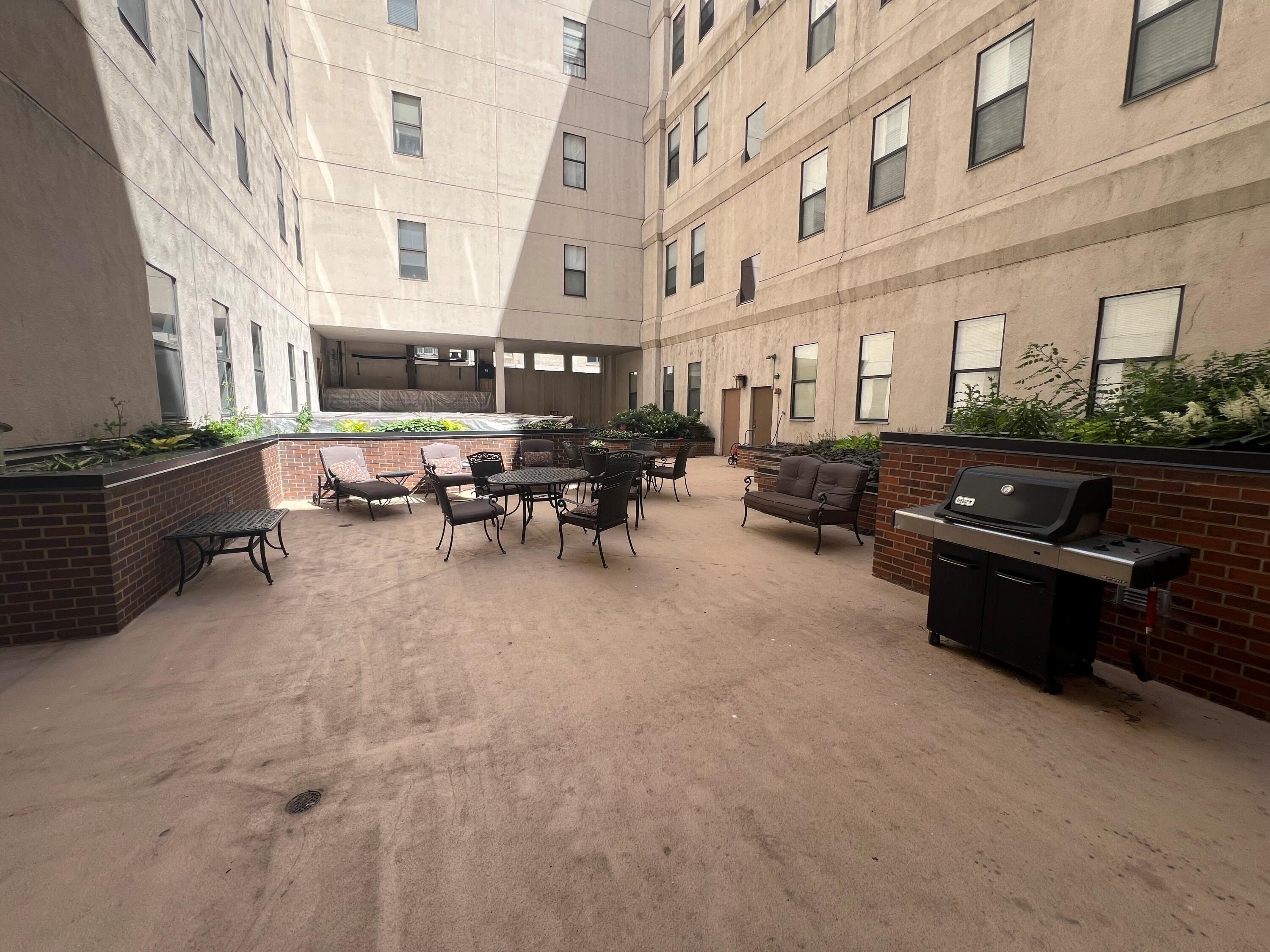 234 N Broadway - 215