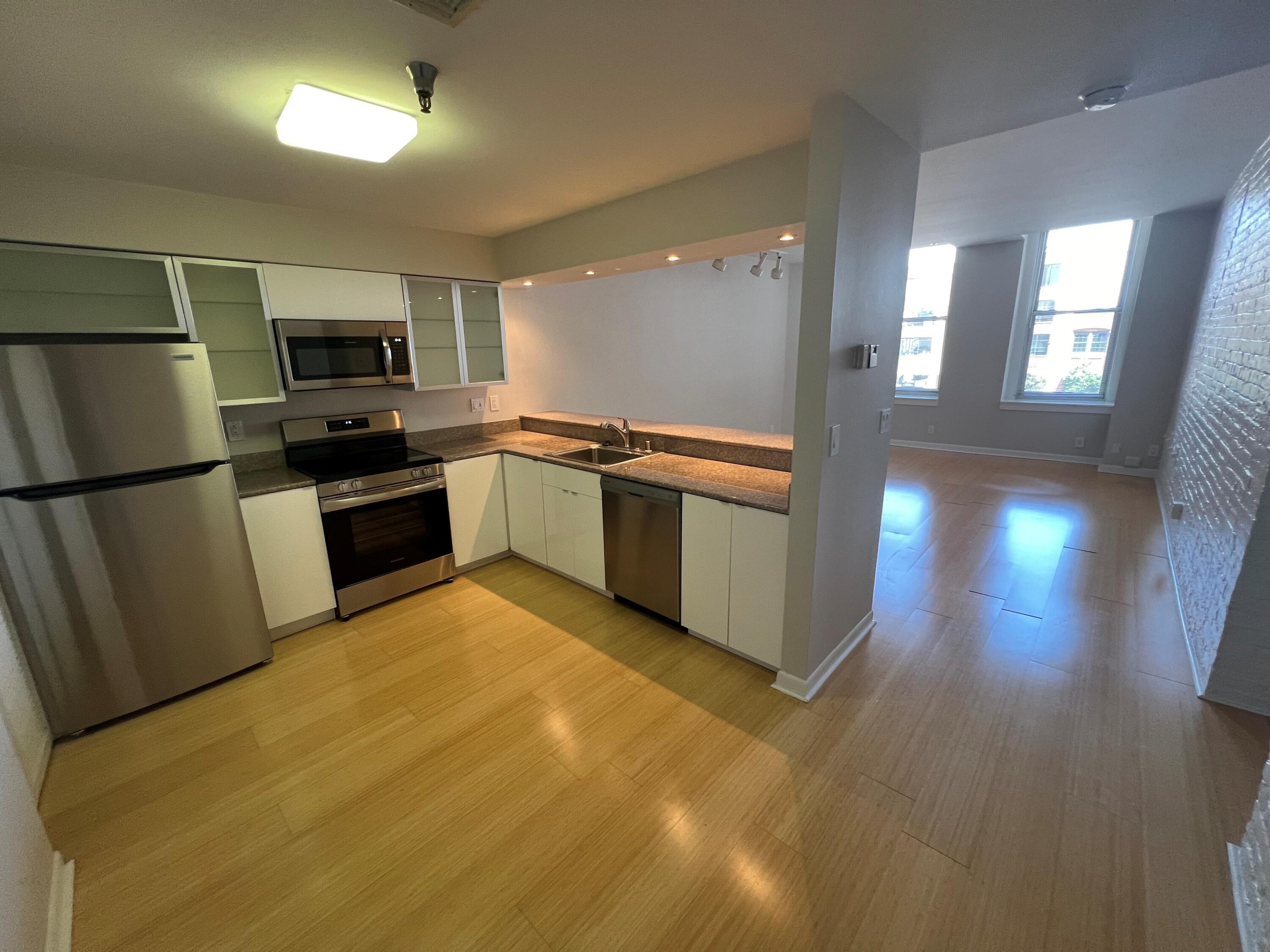 234 N Broadway - 215