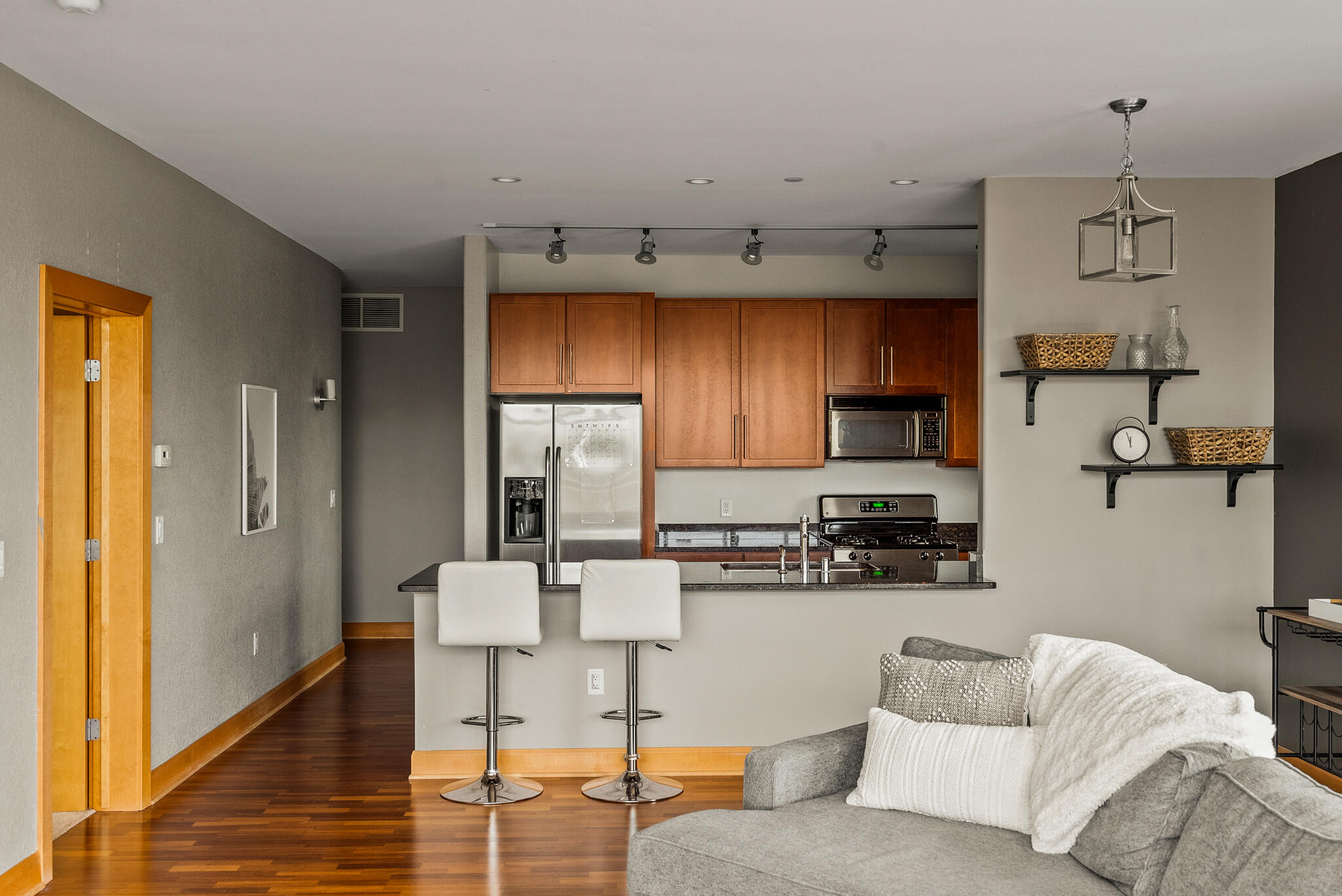 1550 E Royall Pl 409