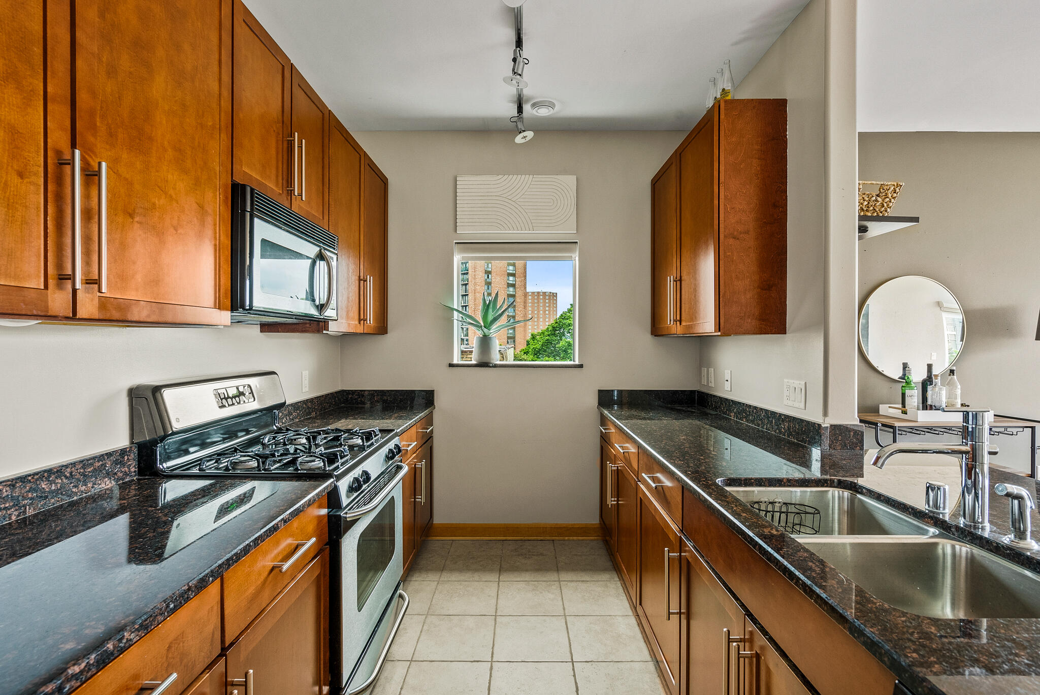 1550 E Royall Pl 409