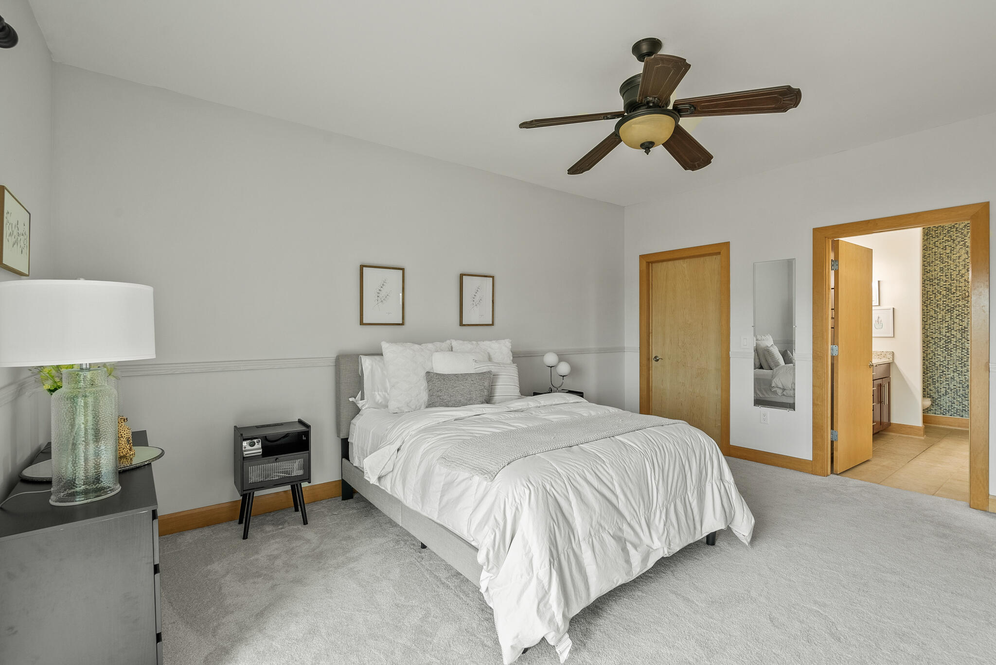 1550 E Royall Pl 409