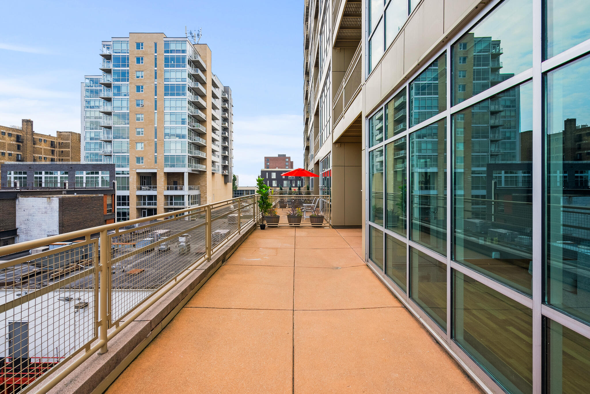 1550 E Royall Pl 409