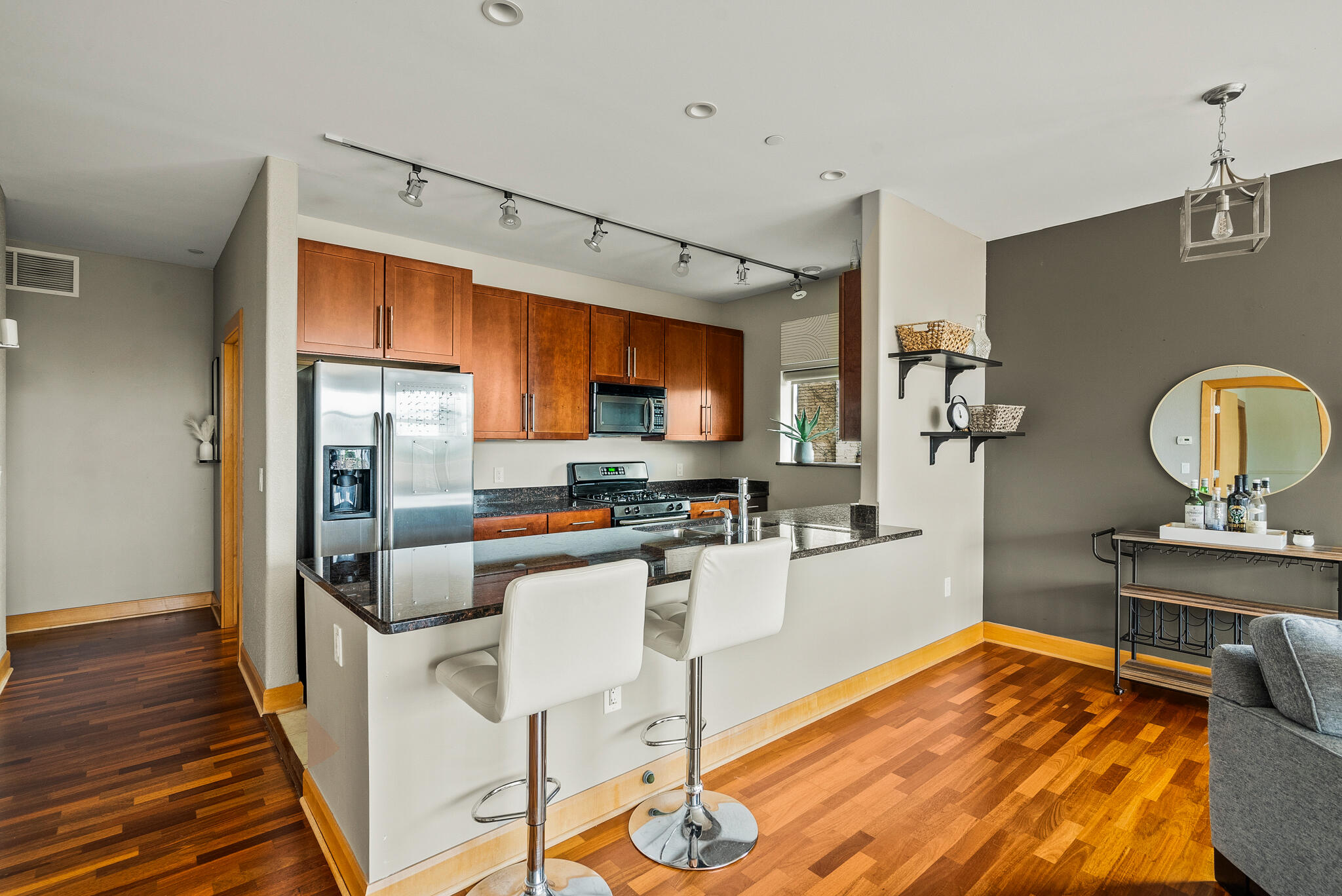 1550 E Royall Pl 409
