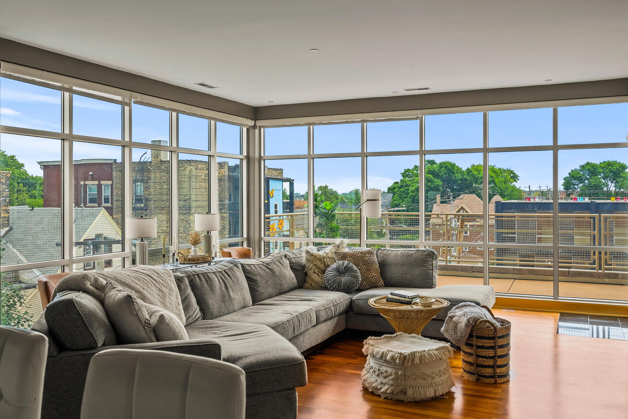 1550 E Royall Pl 409
