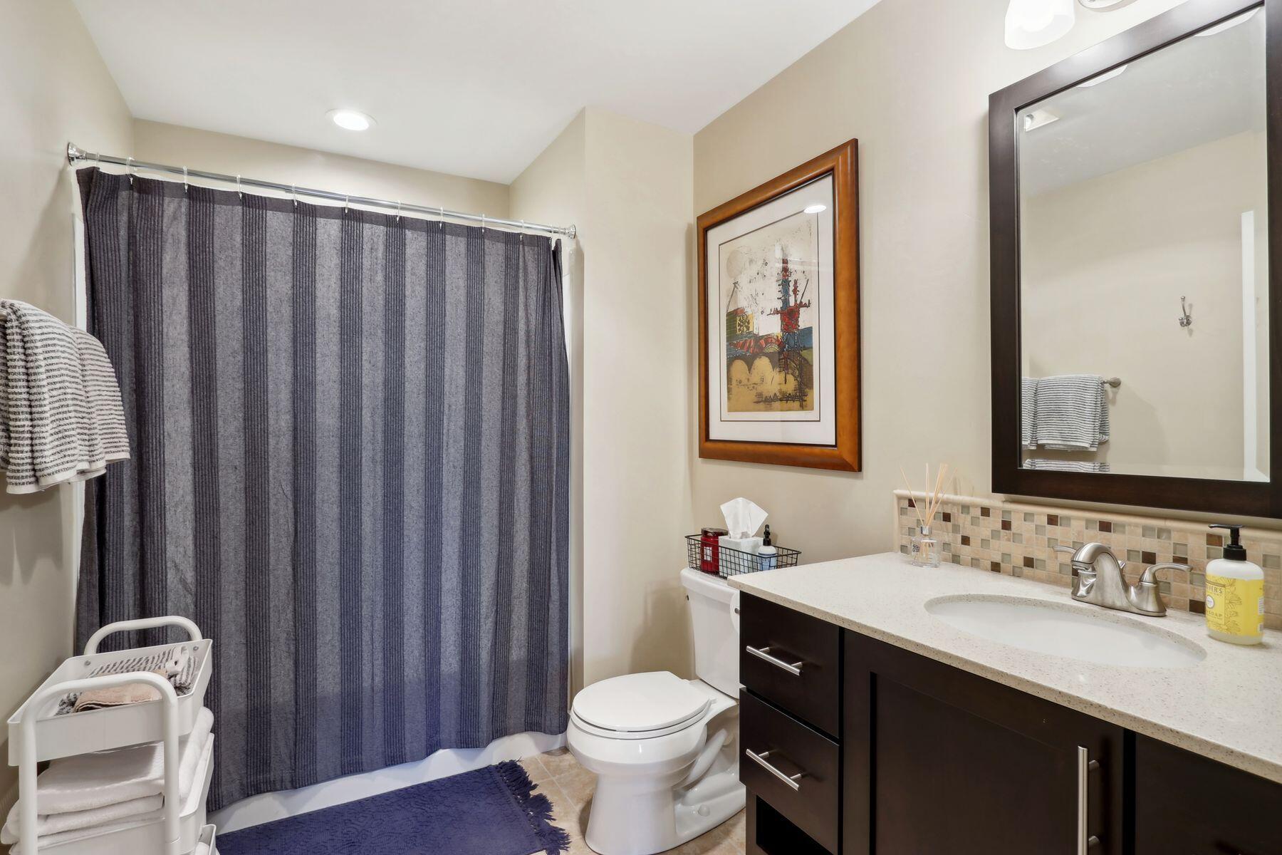 102 N Water St 605