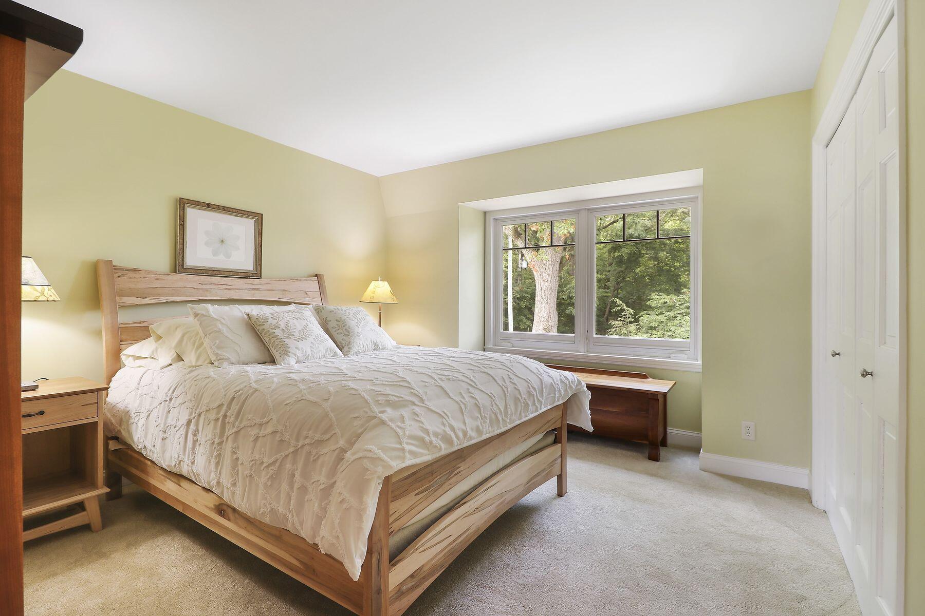 1629 Evergreen Ln