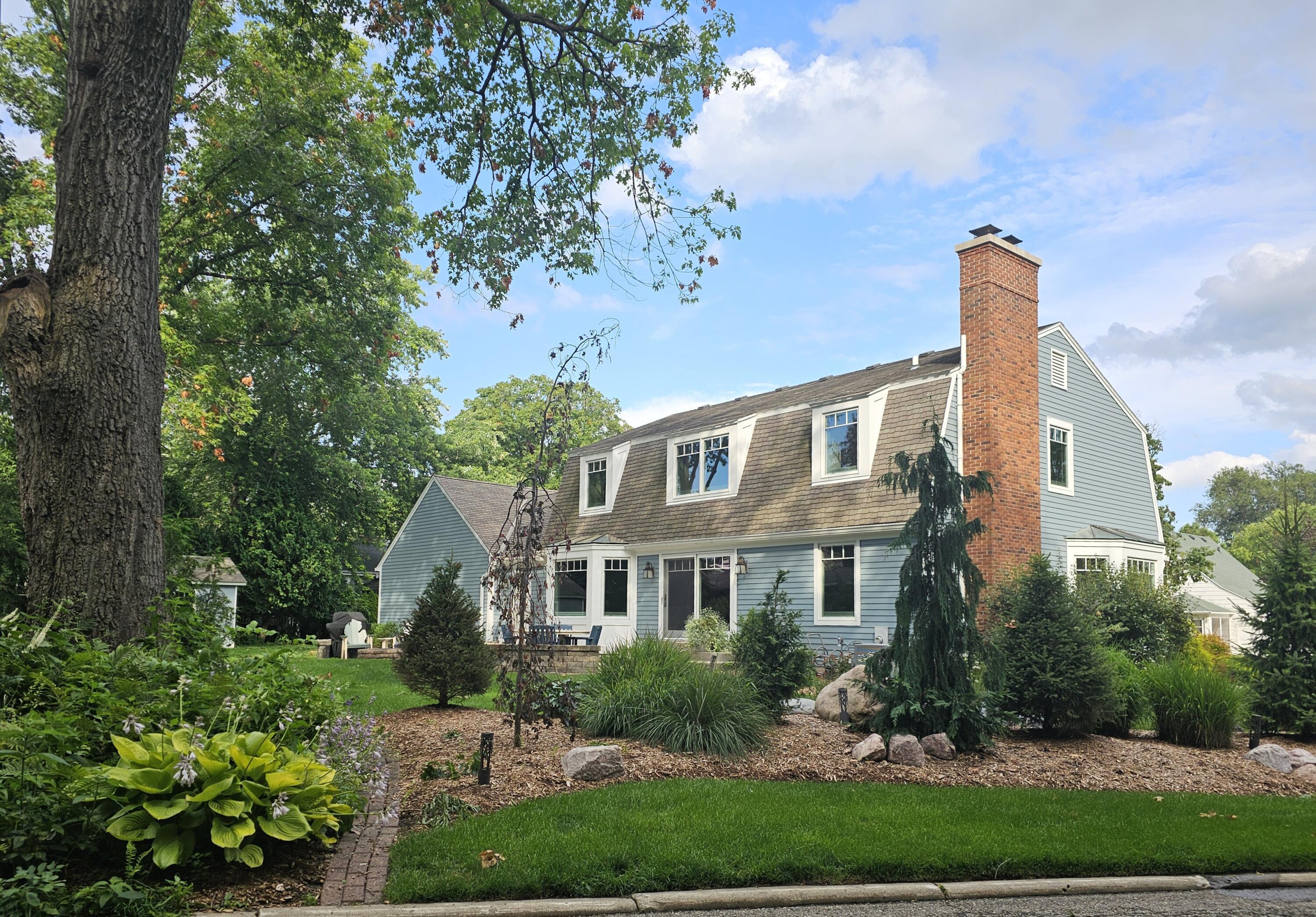 1629 Evergreen Ln