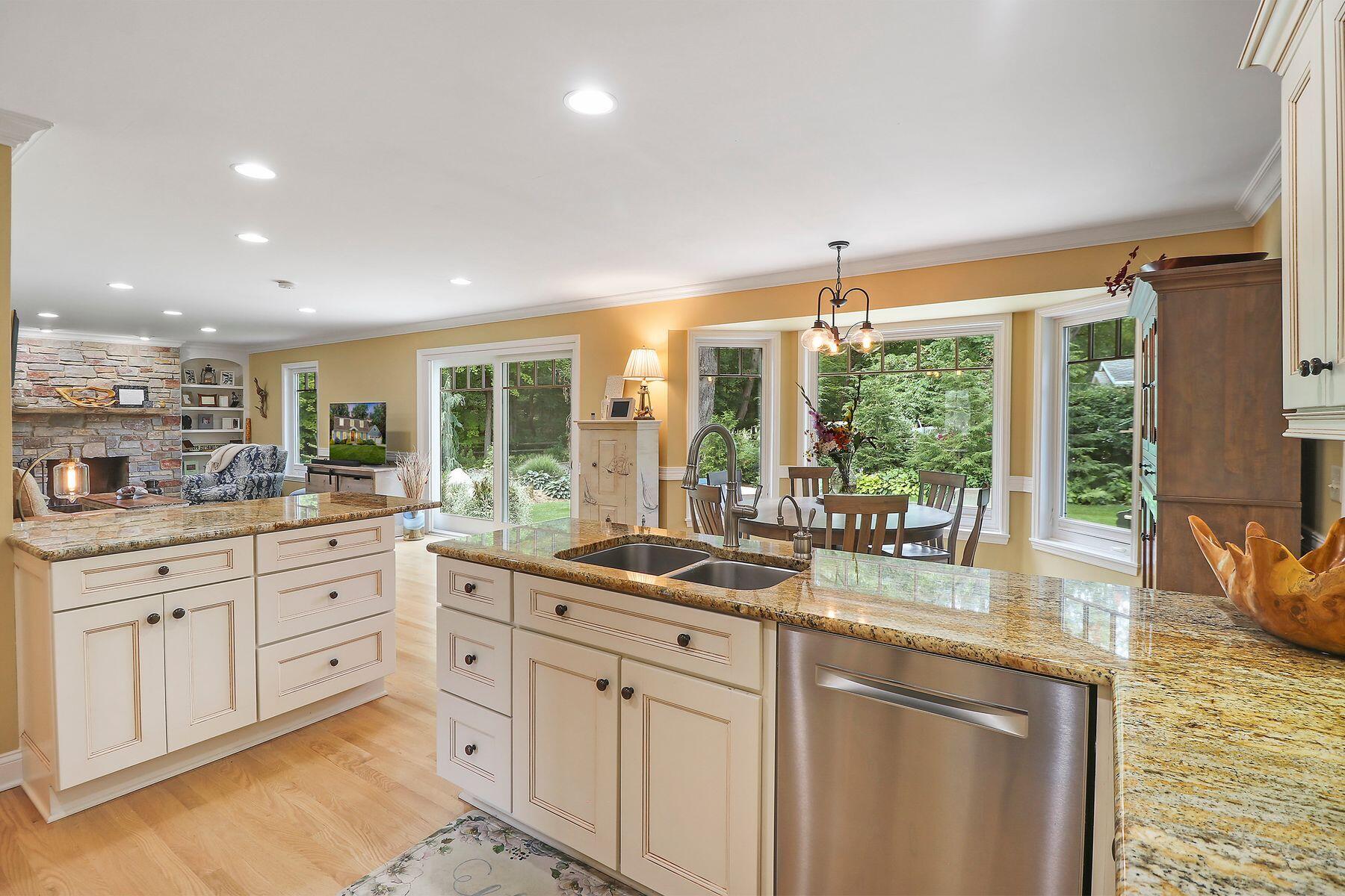1629 Evergreen Ln