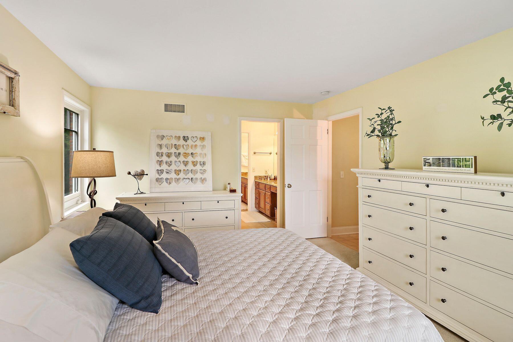 1629 Evergreen Ln