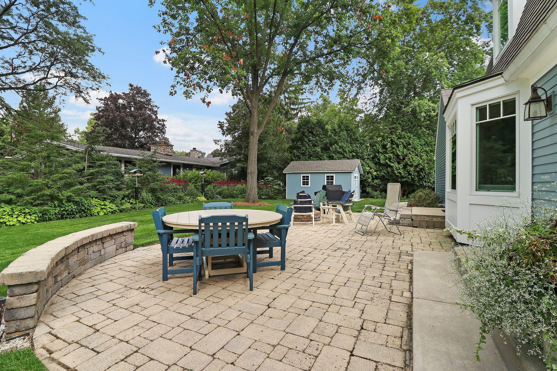 1629 Evergreen Ln