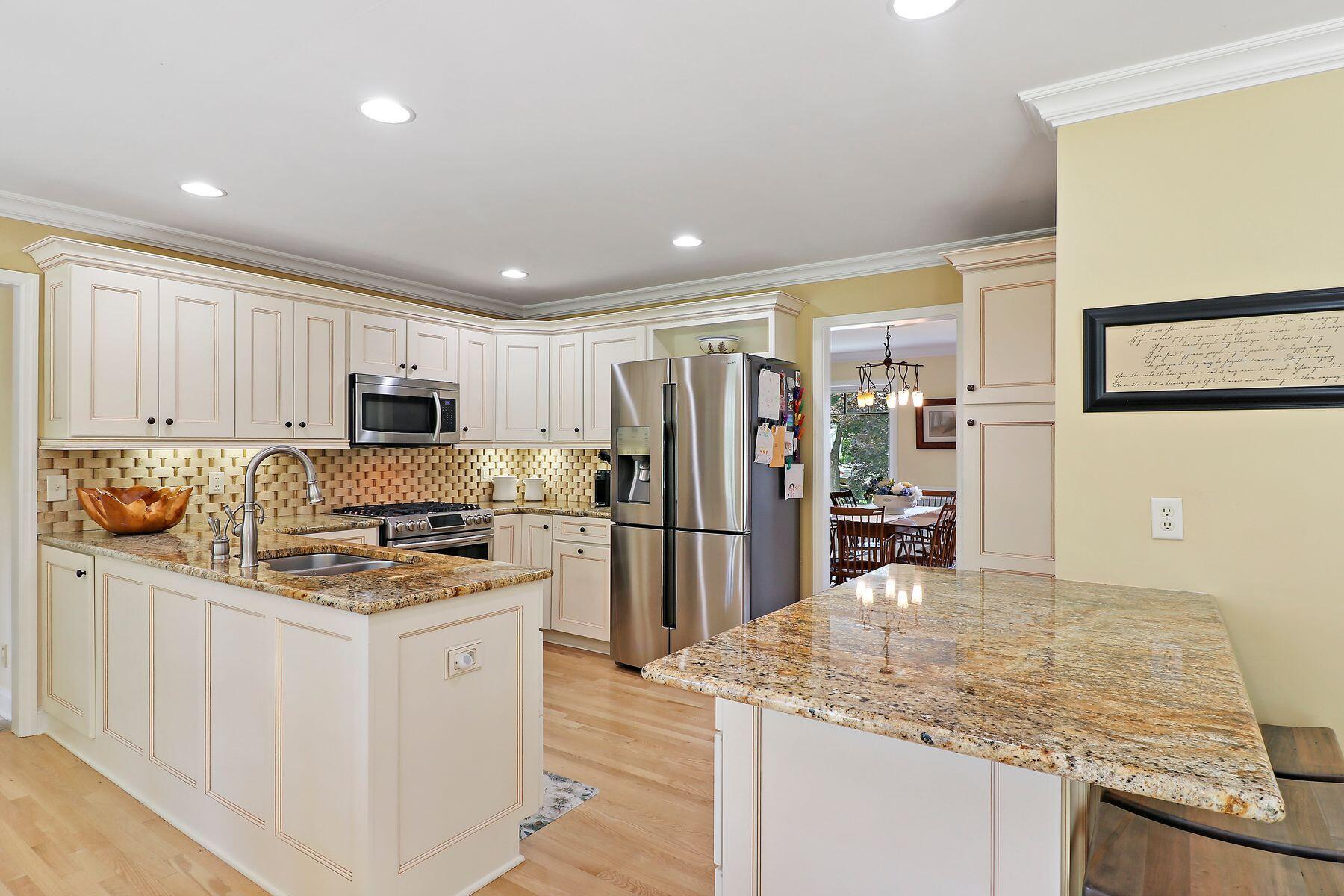 1629 Evergreen Ln