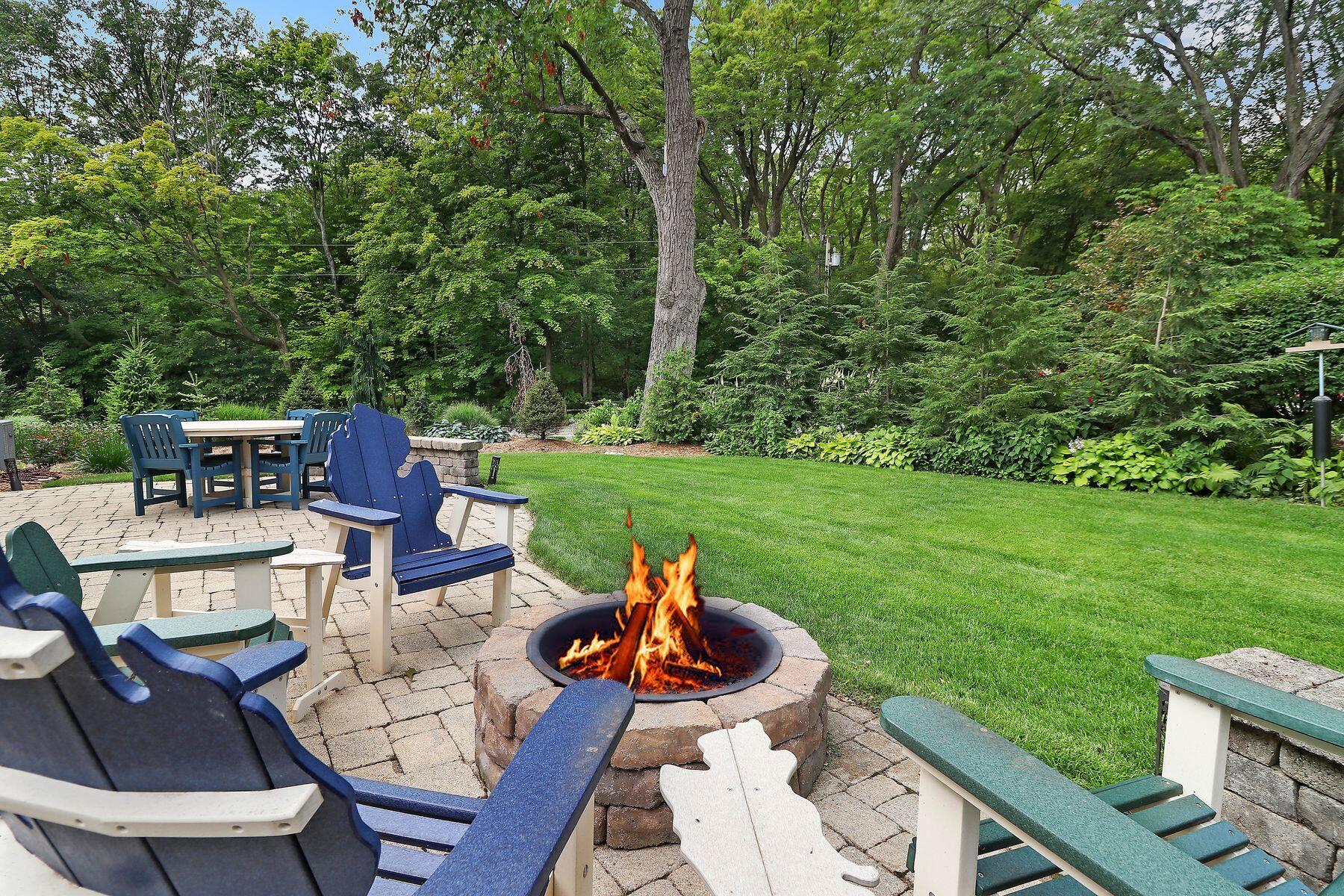 1629 Evergreen Ln