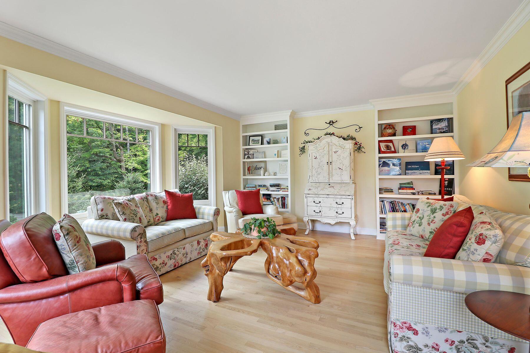 1629 Evergreen Ln