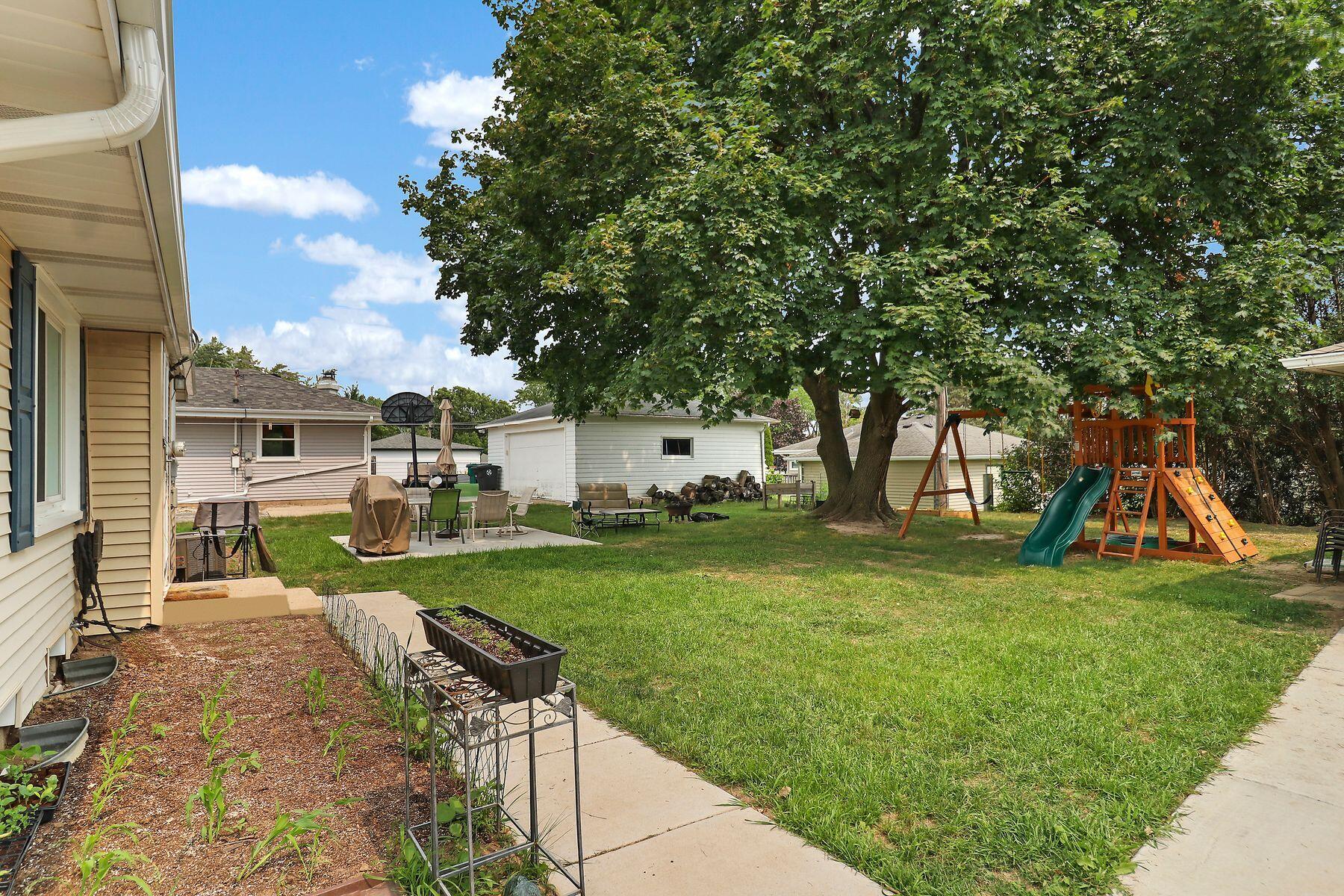 N85W14723 Macarthur Dr