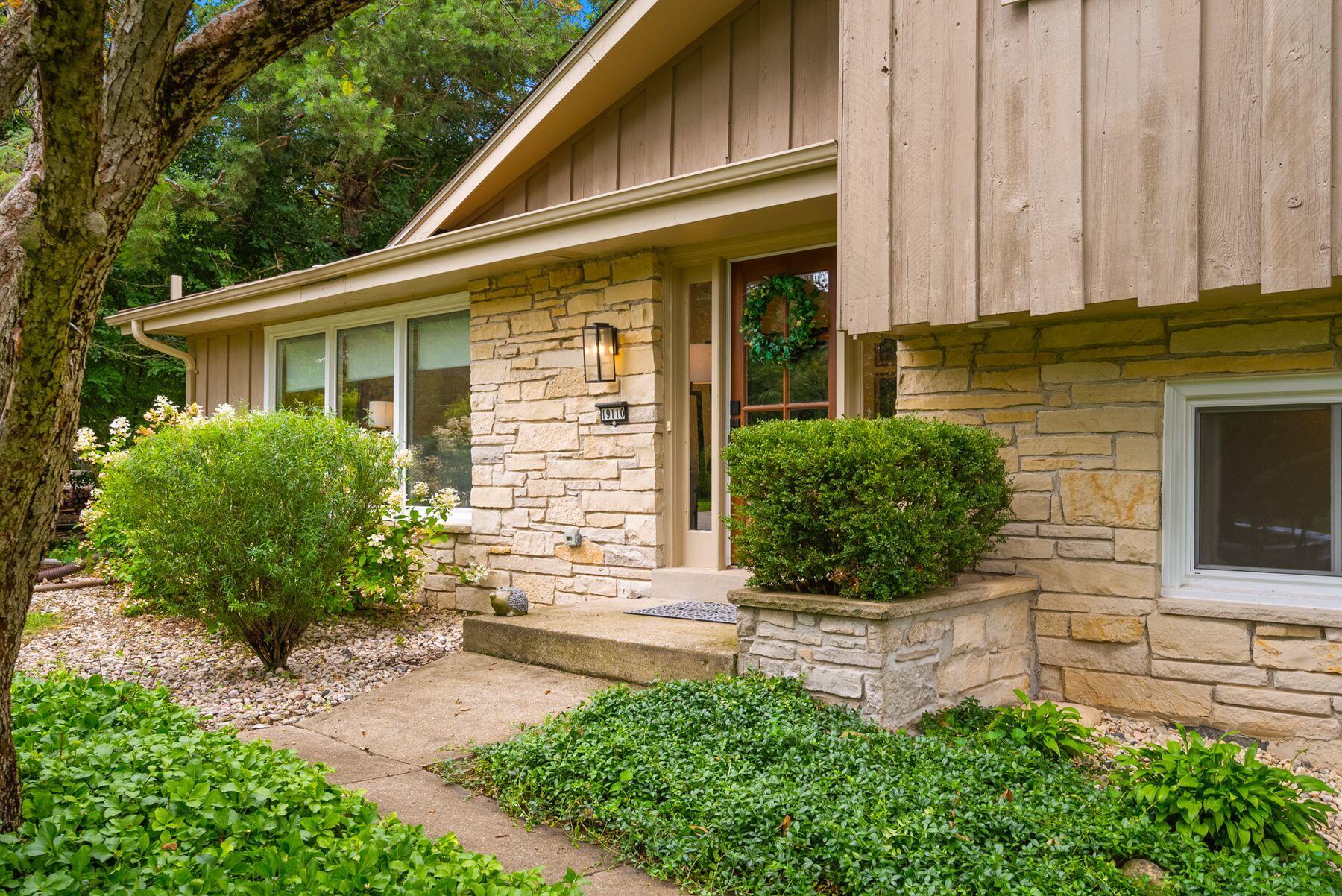 19110 Timberline Dr
