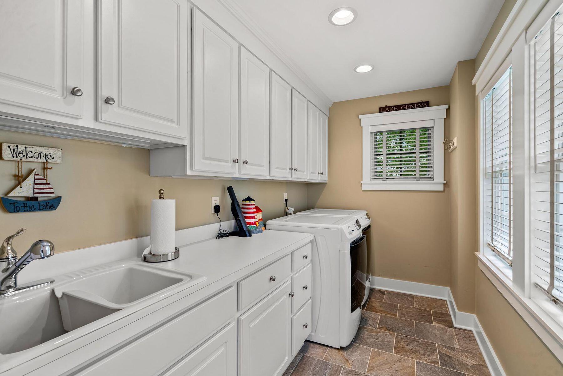 W3240 Park Dr