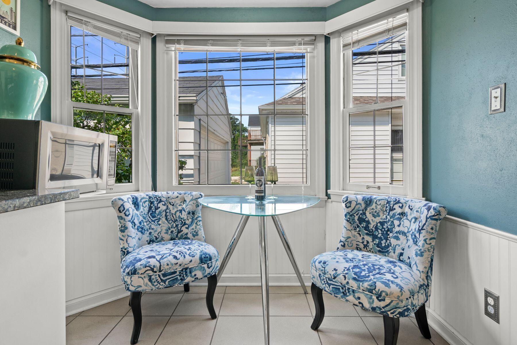 8915 W Hawthorne Ave