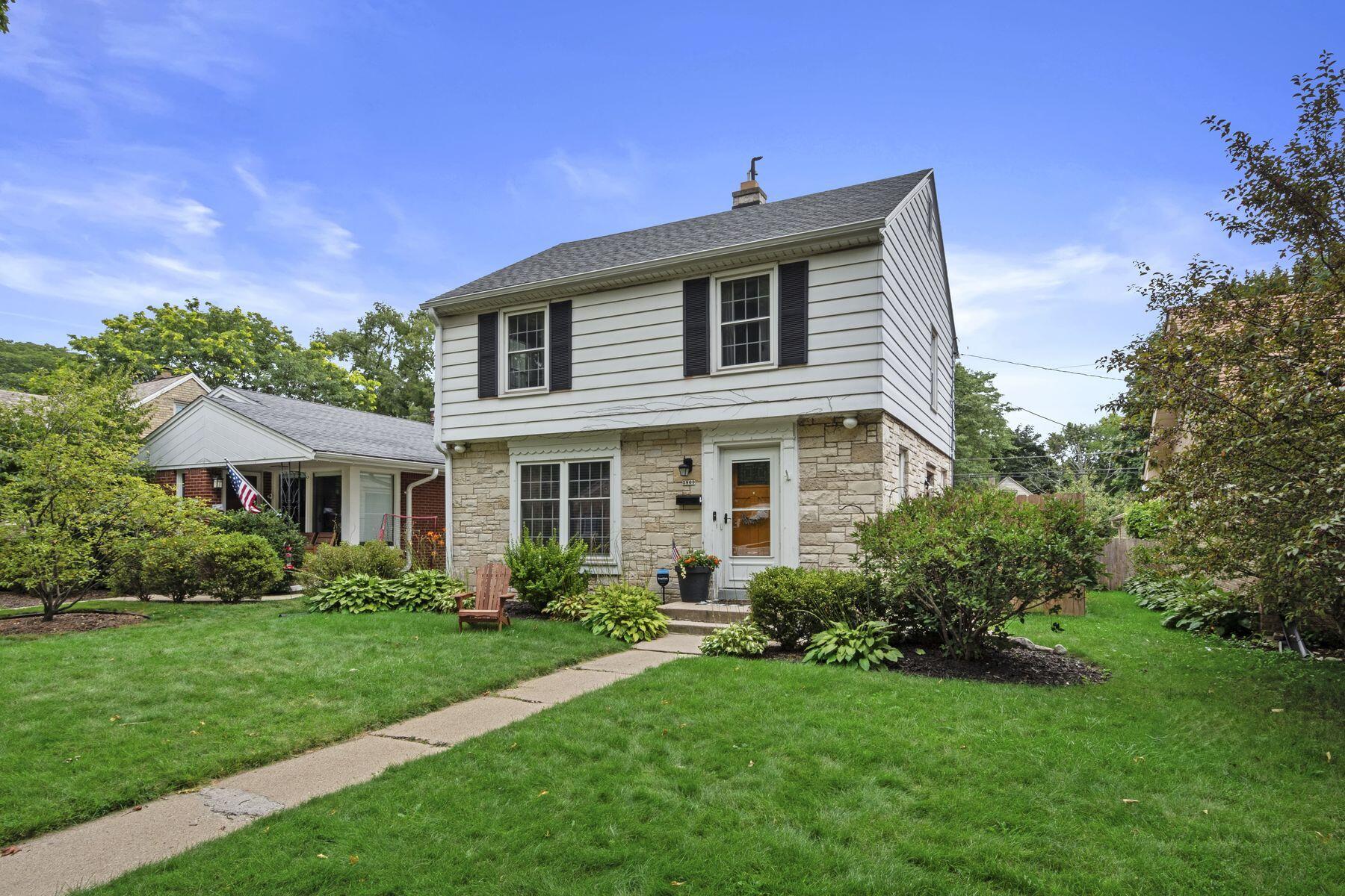 5800 N Bel Aire Dr