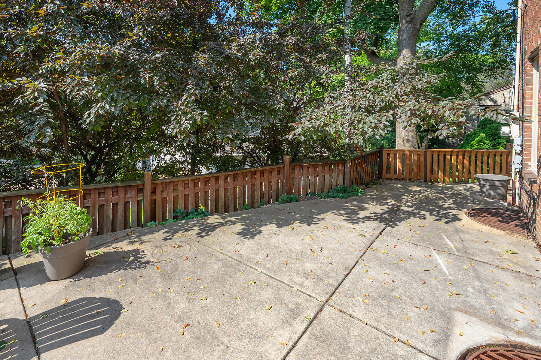 6405 W Lloyd St 6407