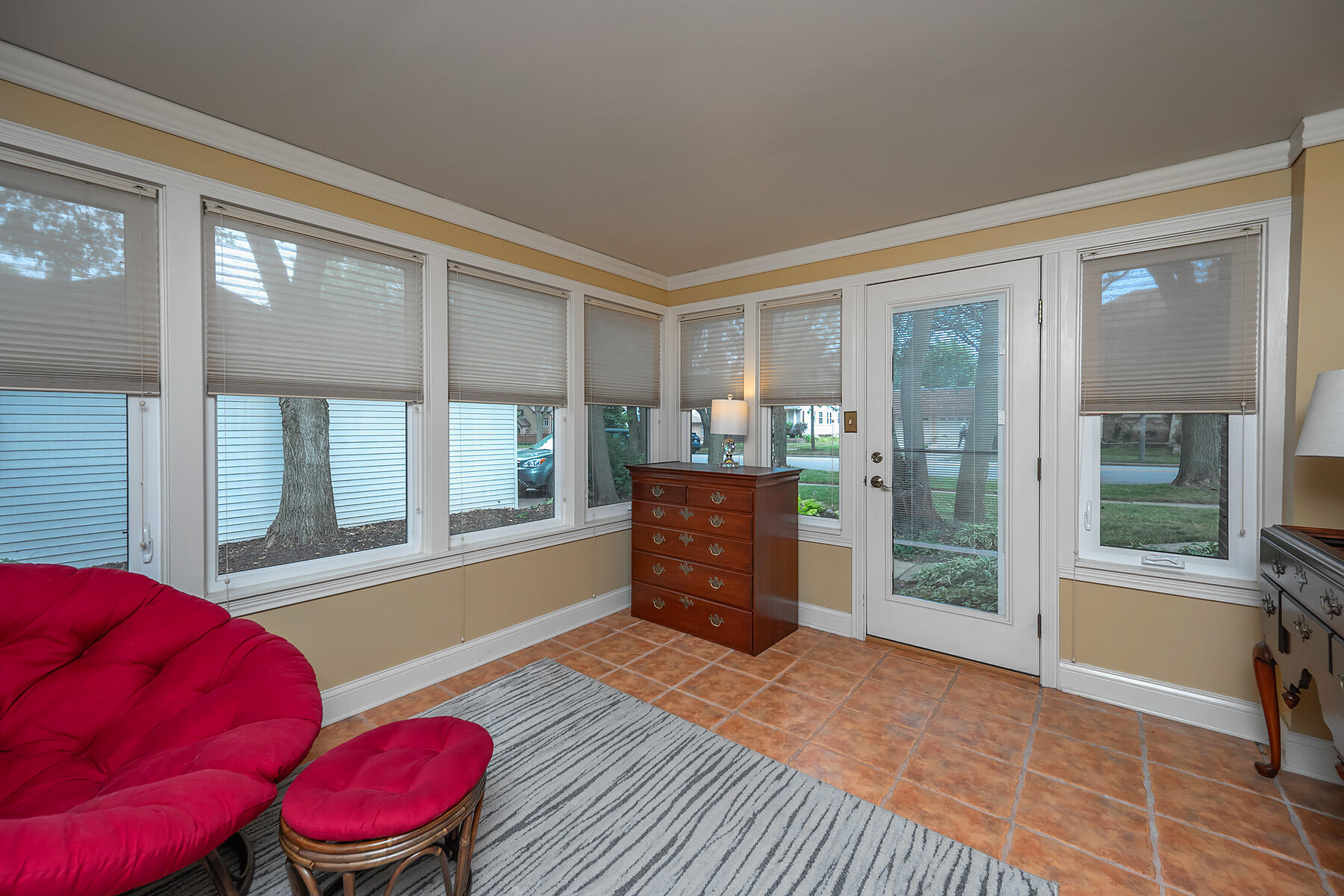 6405 W Lloyd St 6407