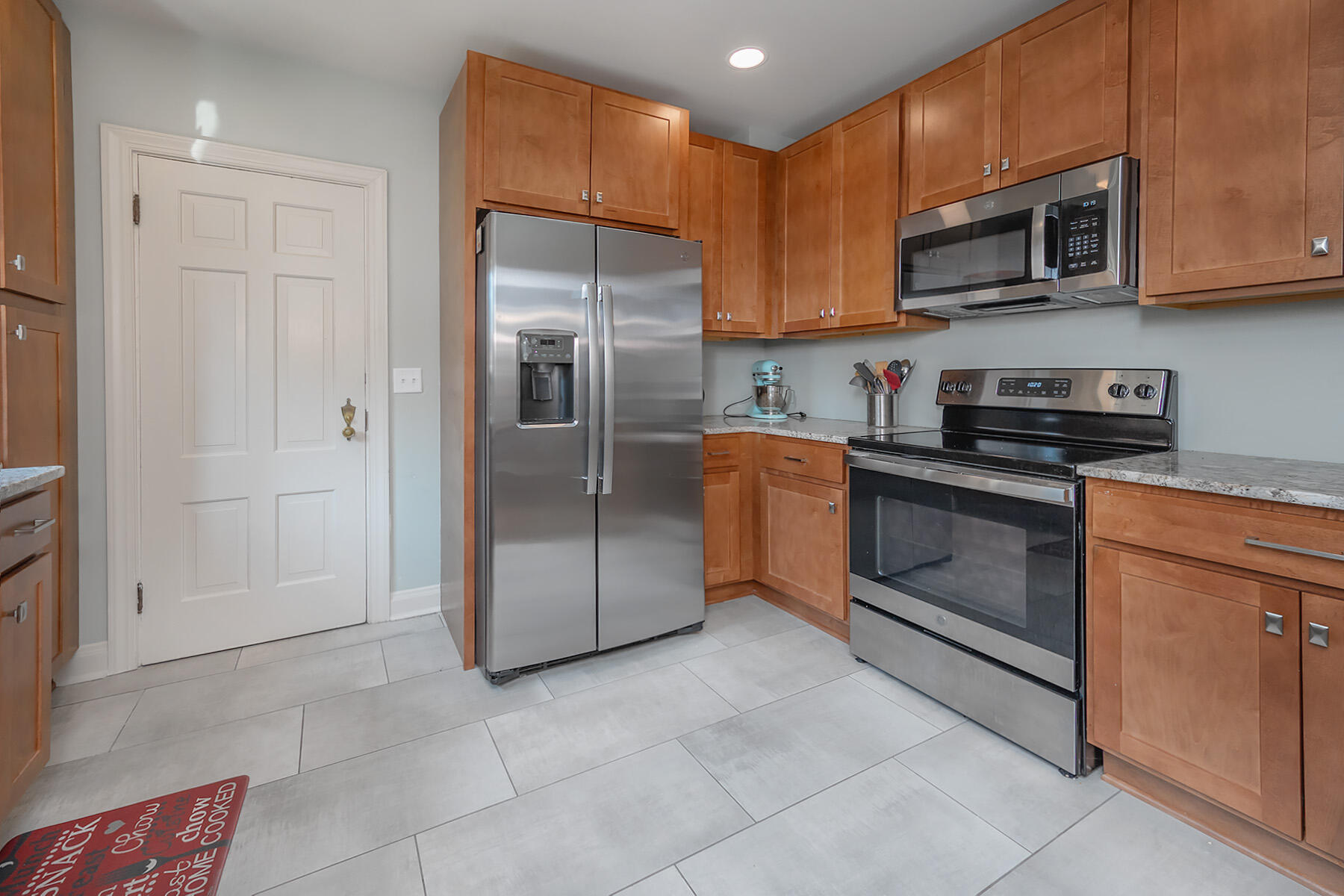 6405 W Lloyd St 6407