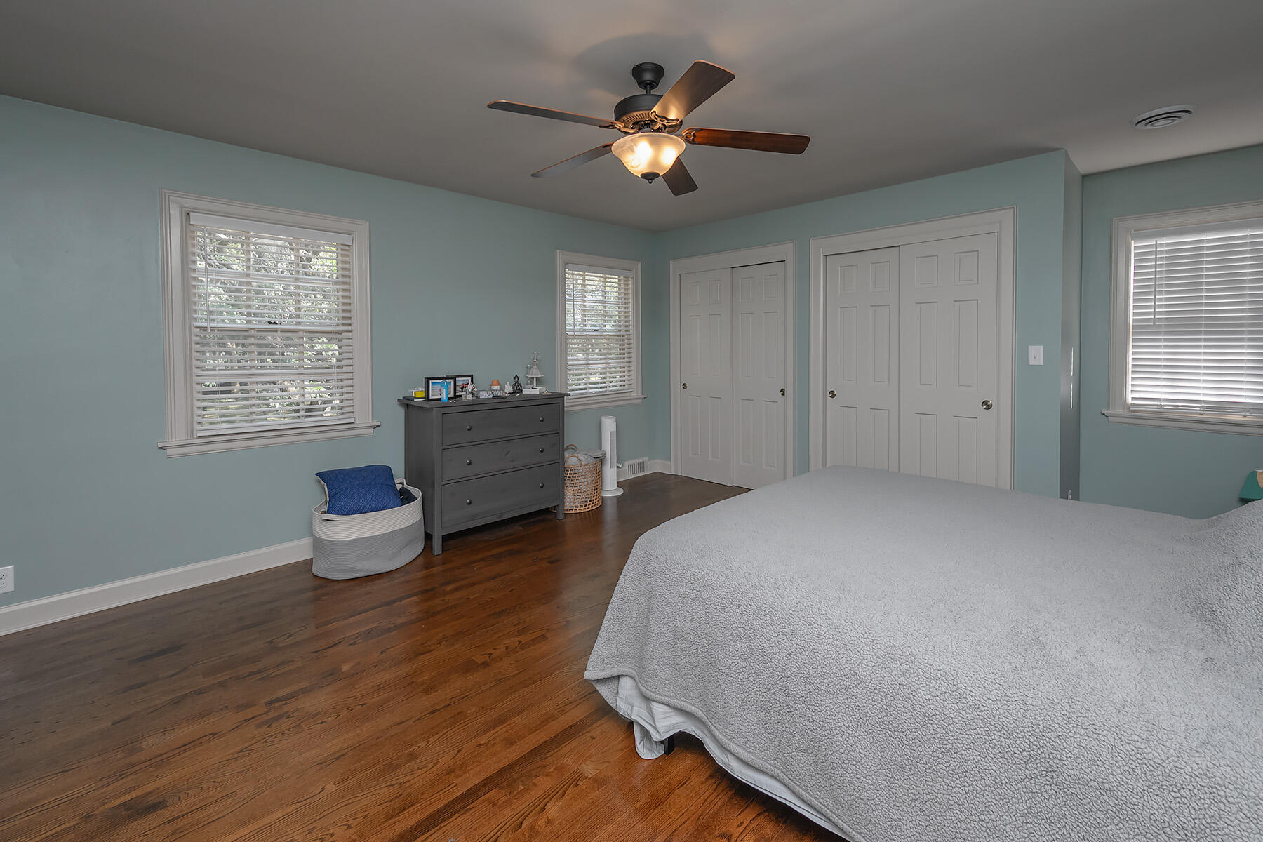 6405 W Lloyd St 6407