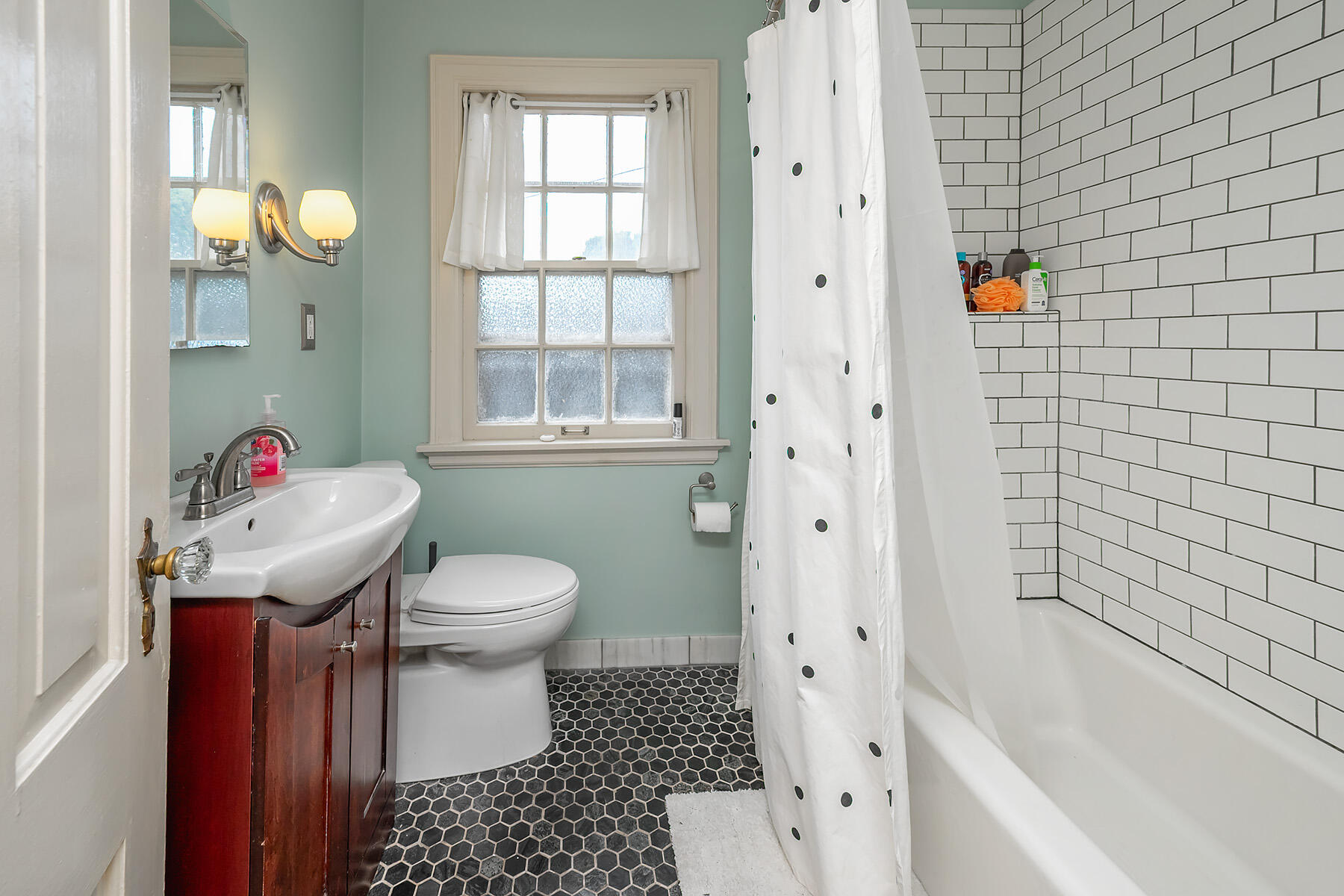 6405 W Lloyd St 6407