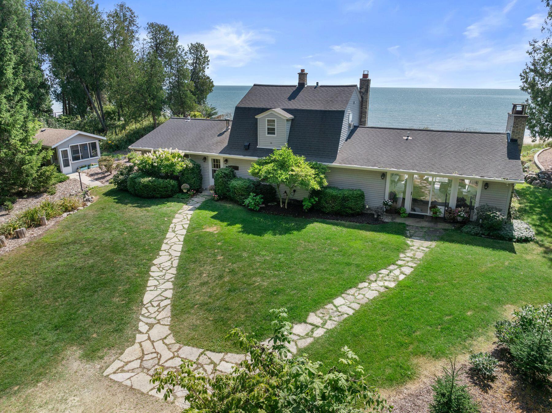 N1623 Alexander Ln