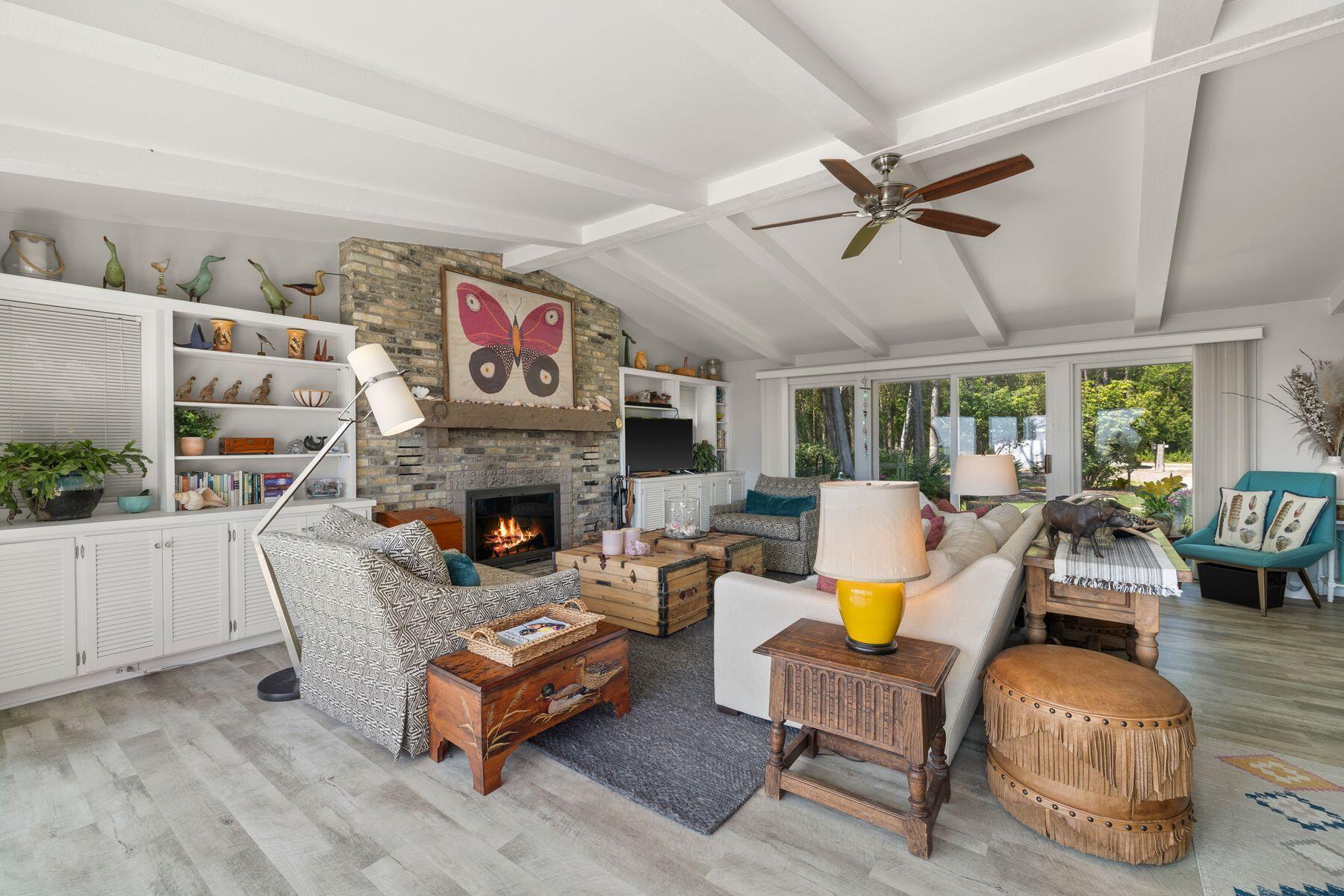 N1623 Alexander Ln