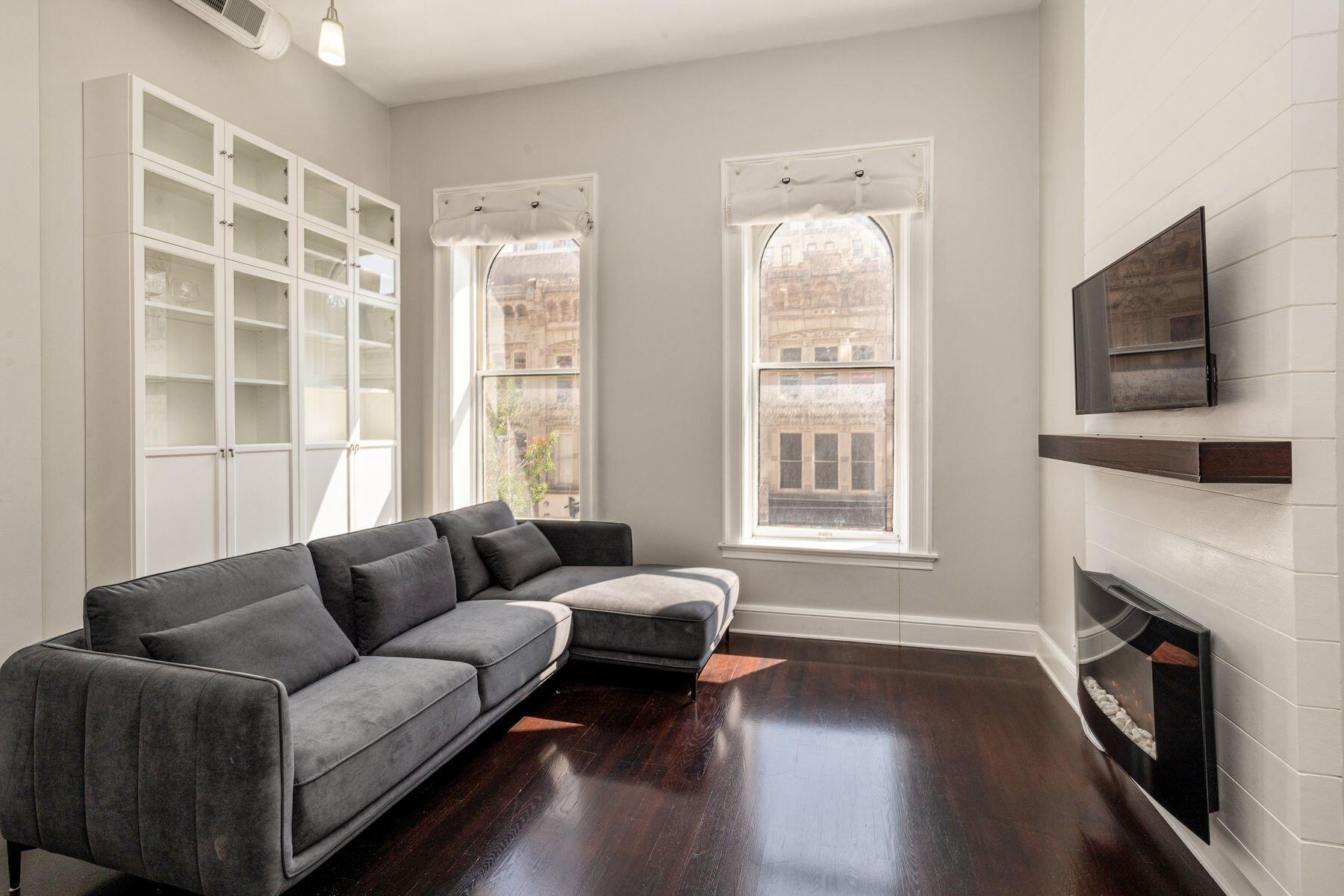 715 N St 302