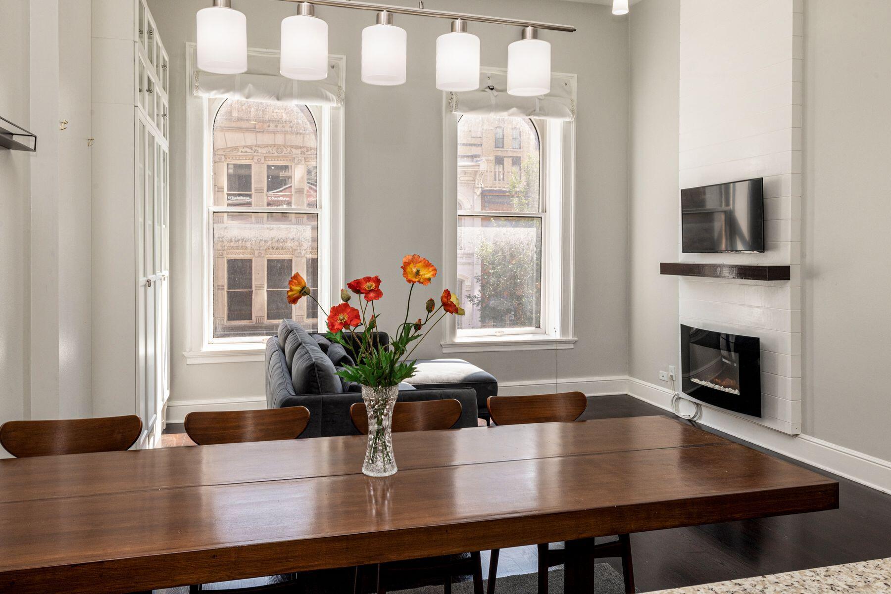 715 N St 302