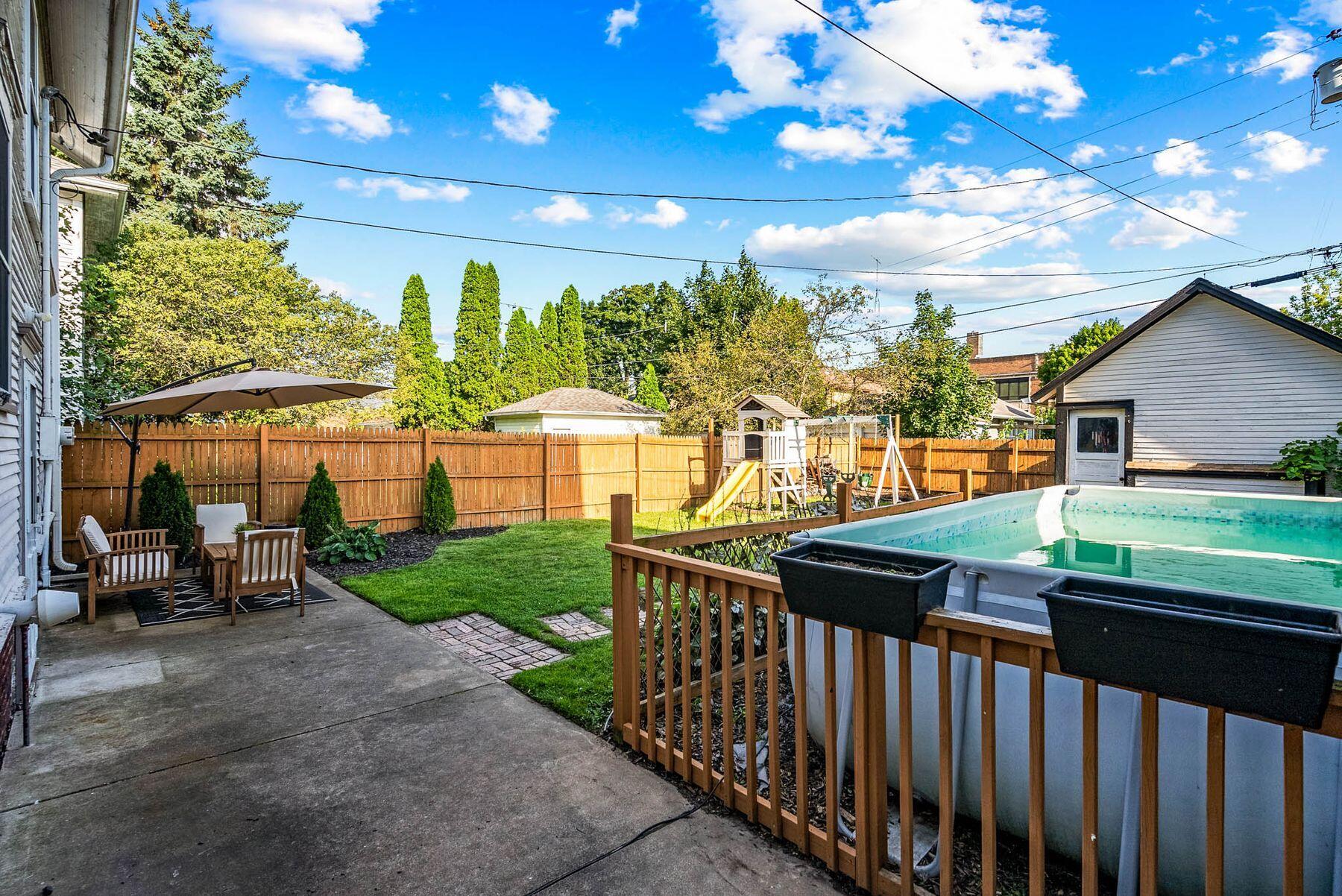 2326 Carmel Ave
