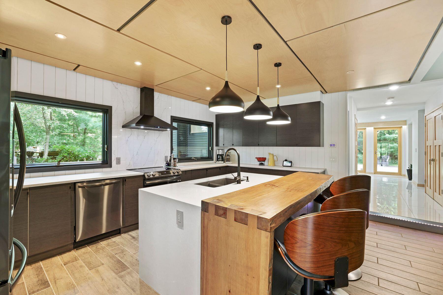 2131 River Bend Rd