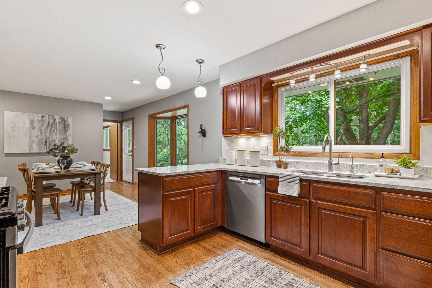 W329N3358 Lakeland Dr