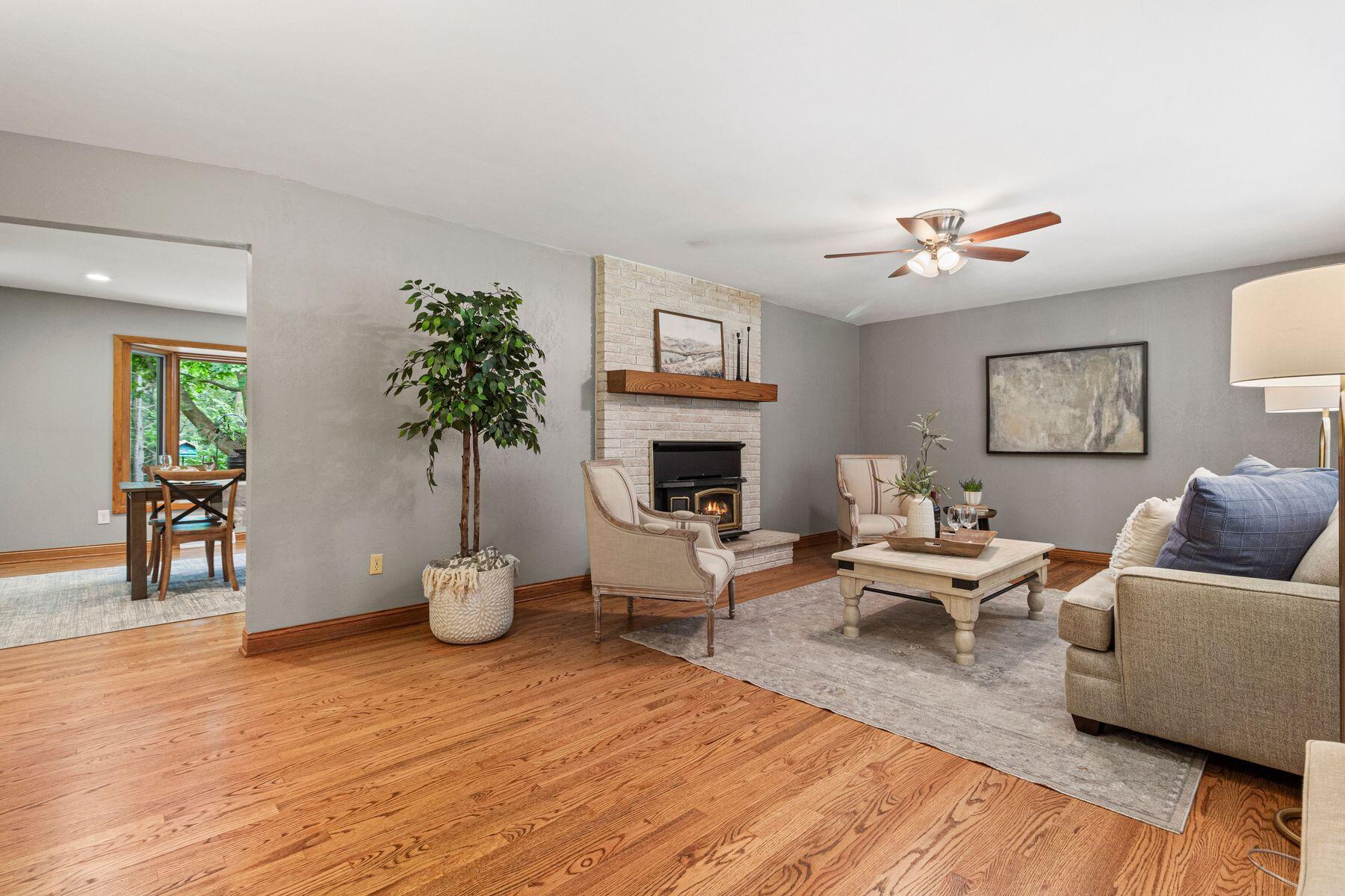 W329N3358 Lakeland Dr