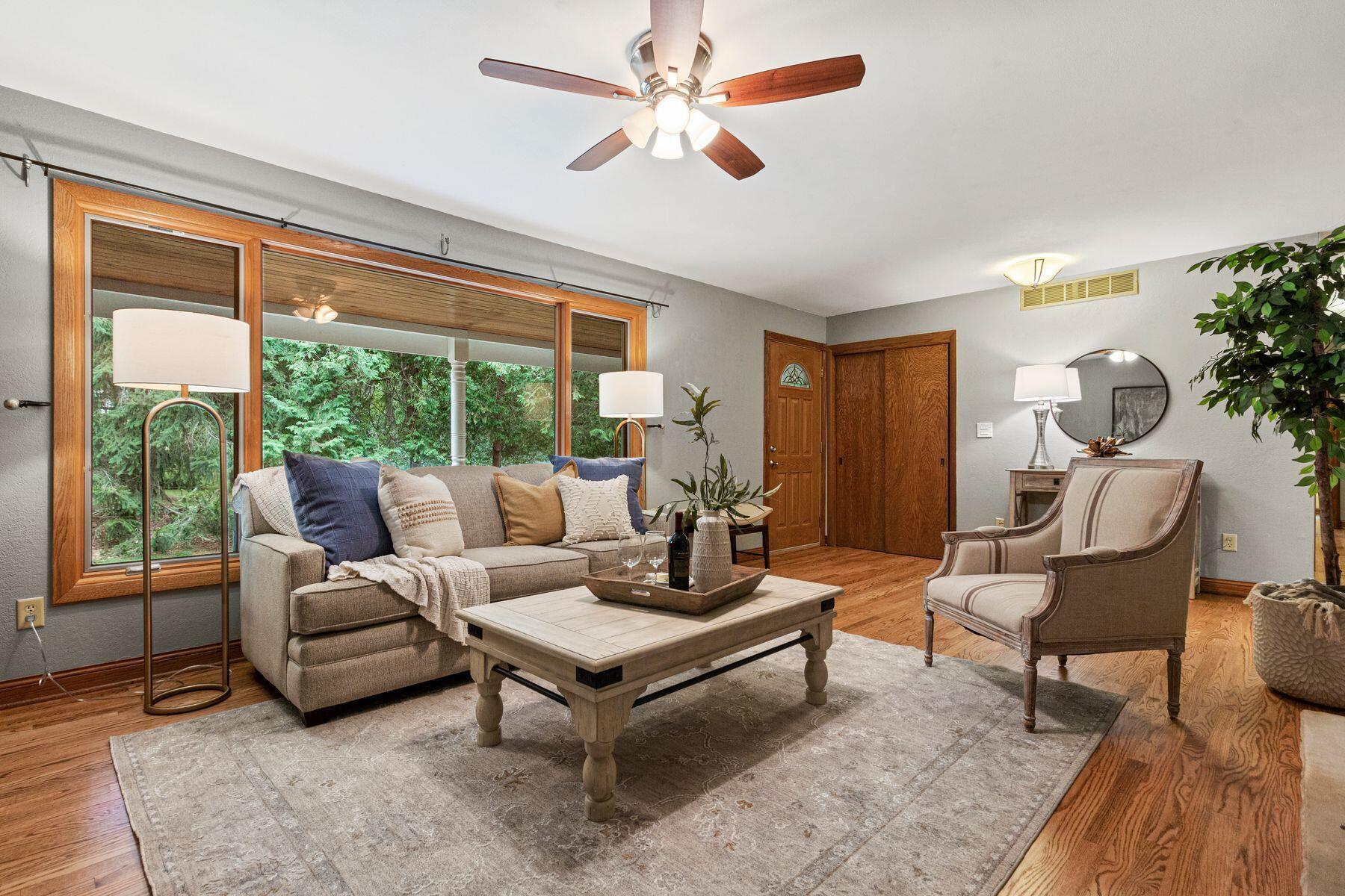 W329N3358 Lakeland Dr