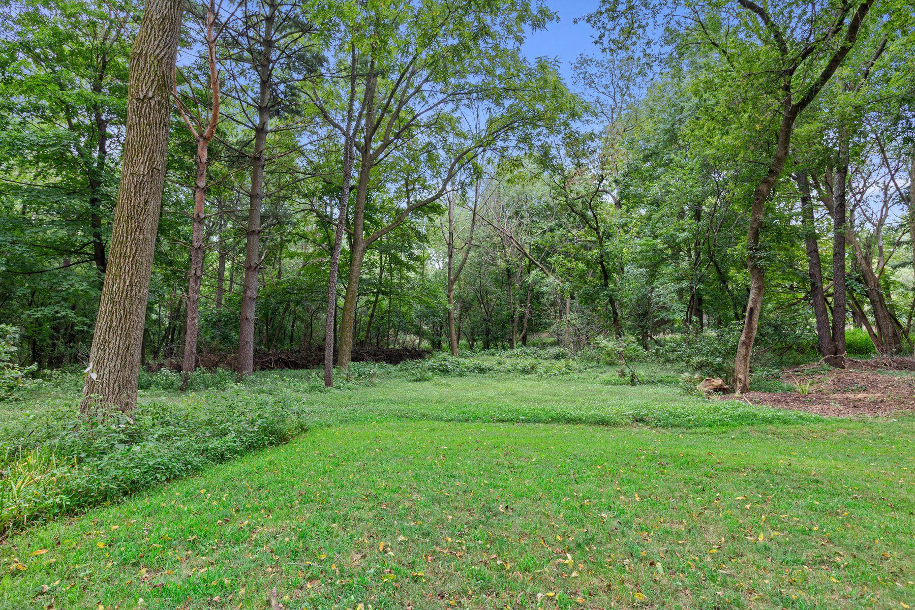 W329N3358 Lakeland Dr