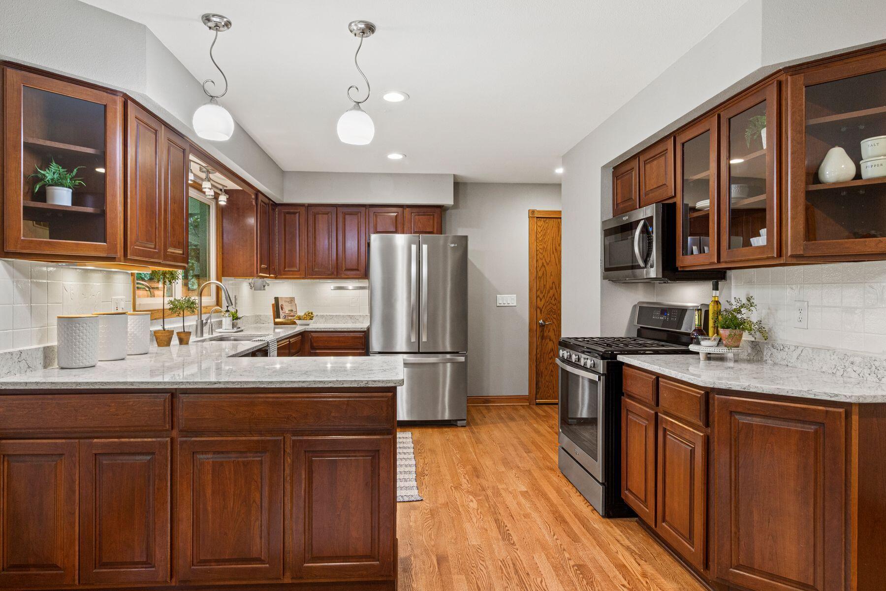 W329N3358 Lakeland Dr