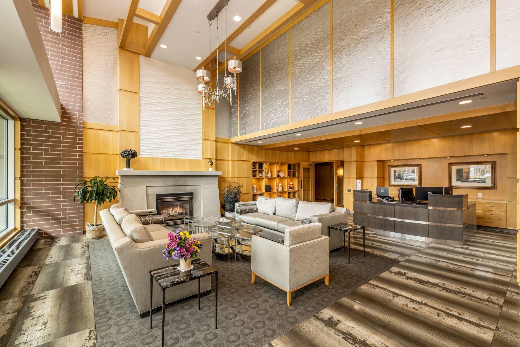 1522 N Prospect Ave 1704