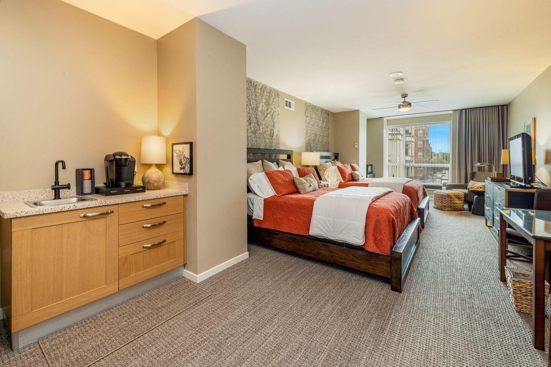 1522 N Prospect Ave 1704