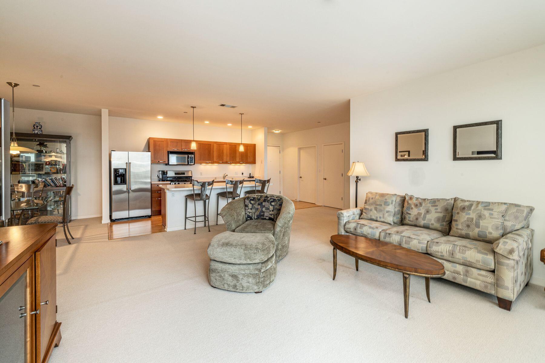 1522 N Prospect Ave 1704