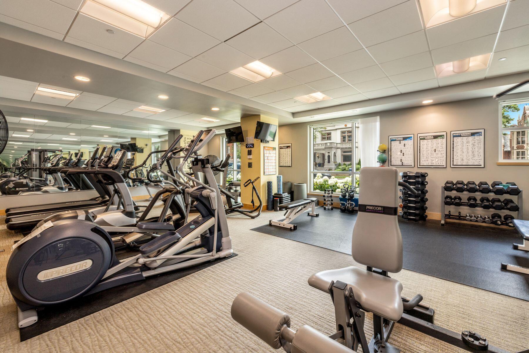 1522 N Prospect Ave 1704