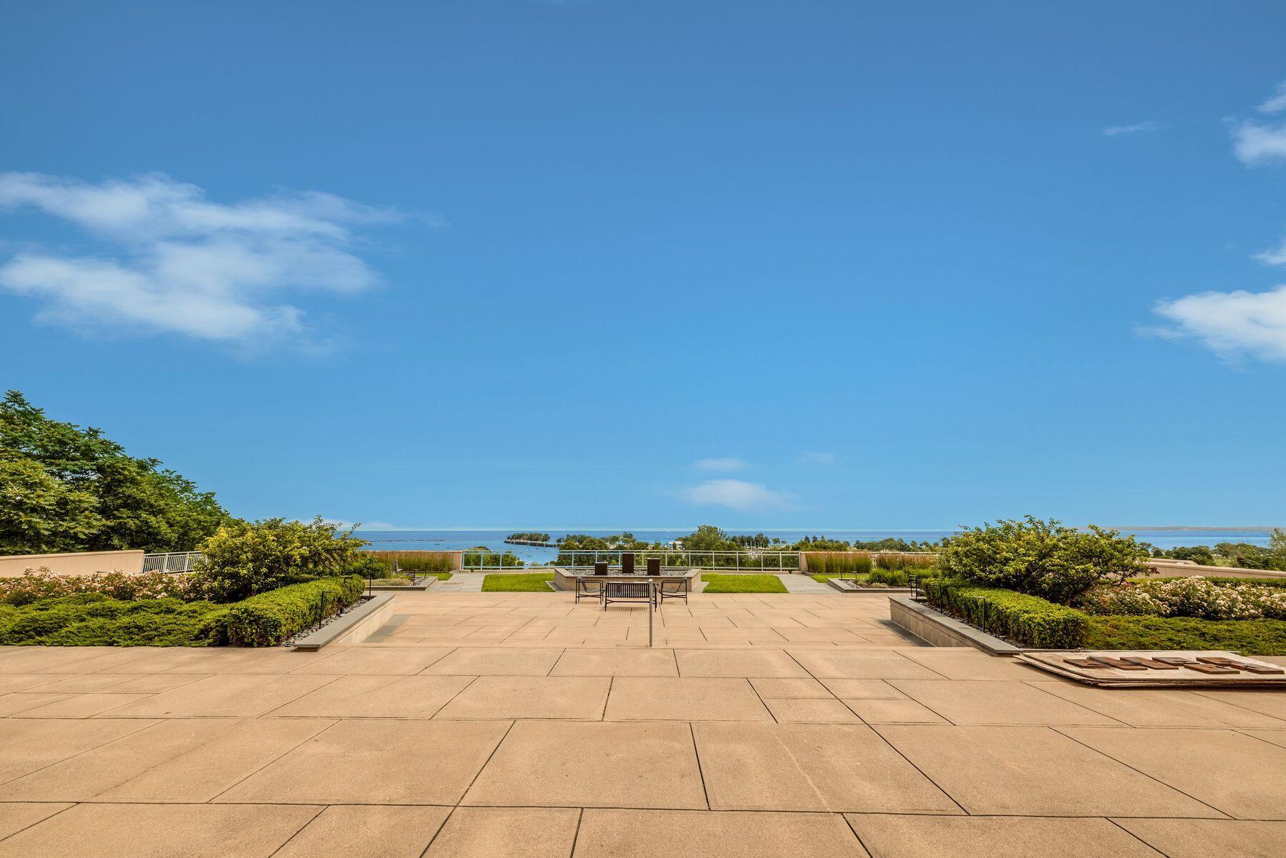 1522 N Prospect Ave 1704