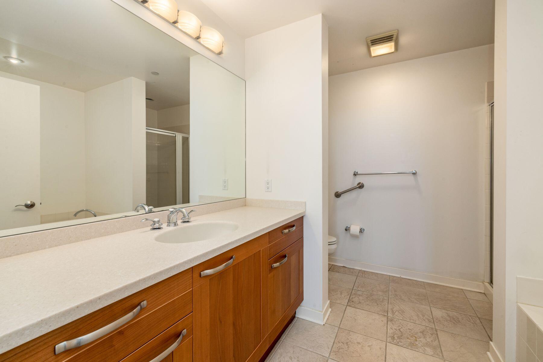 1522 N Prospect Ave 1704