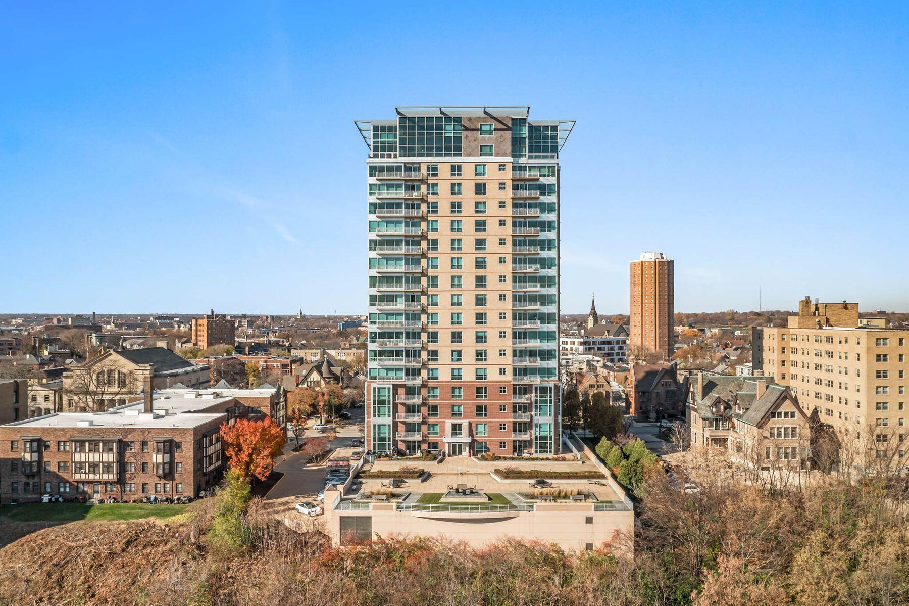 1522 N Prospect Ave 1704