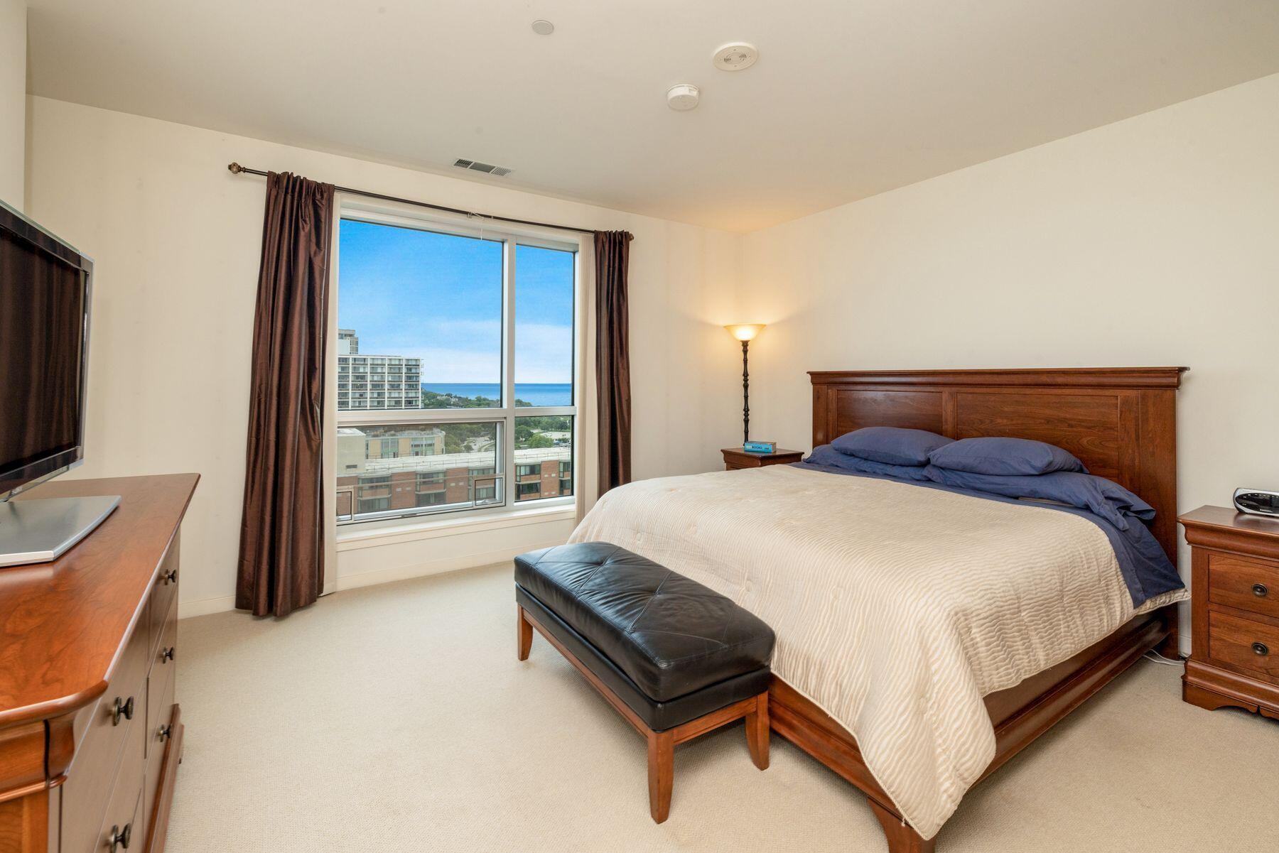 1522 N Prospect Ave 1704